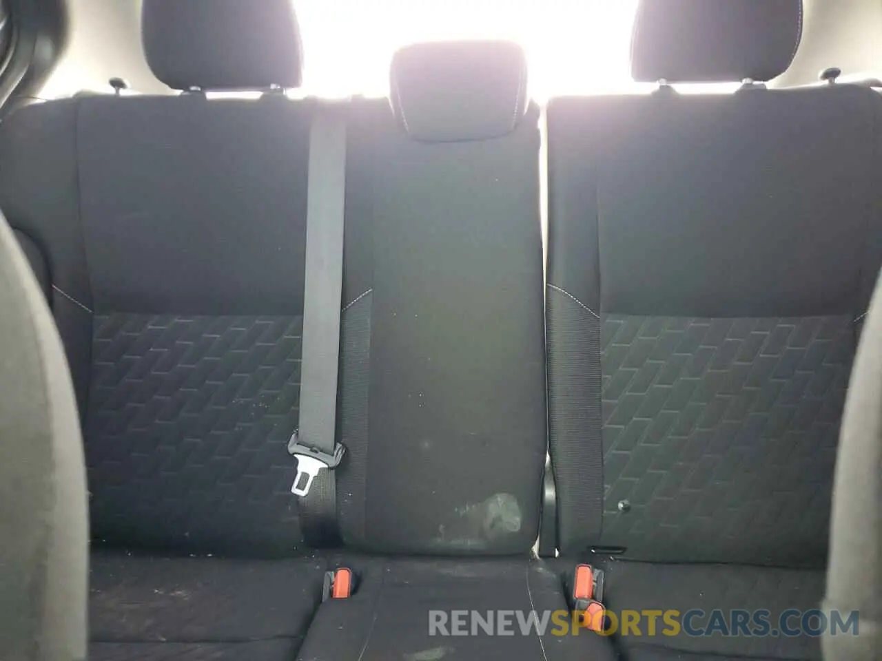 10 Photograph of a damaged car 3N1CP5BV6ML555268 NISSAN KICKS 2021