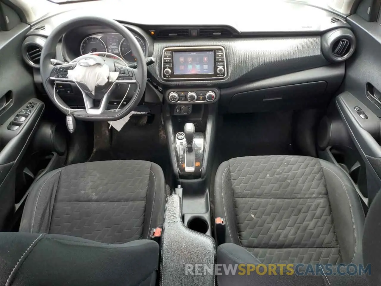 8 Photograph of a damaged car 3N1CP5BV6ML555268 NISSAN KICKS 2021