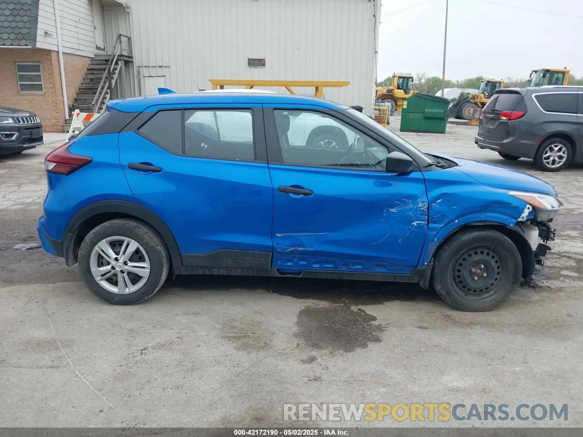 14 Photograph of a damaged car 3N1CP5BV7ML485764 NISSAN KICKS 2021