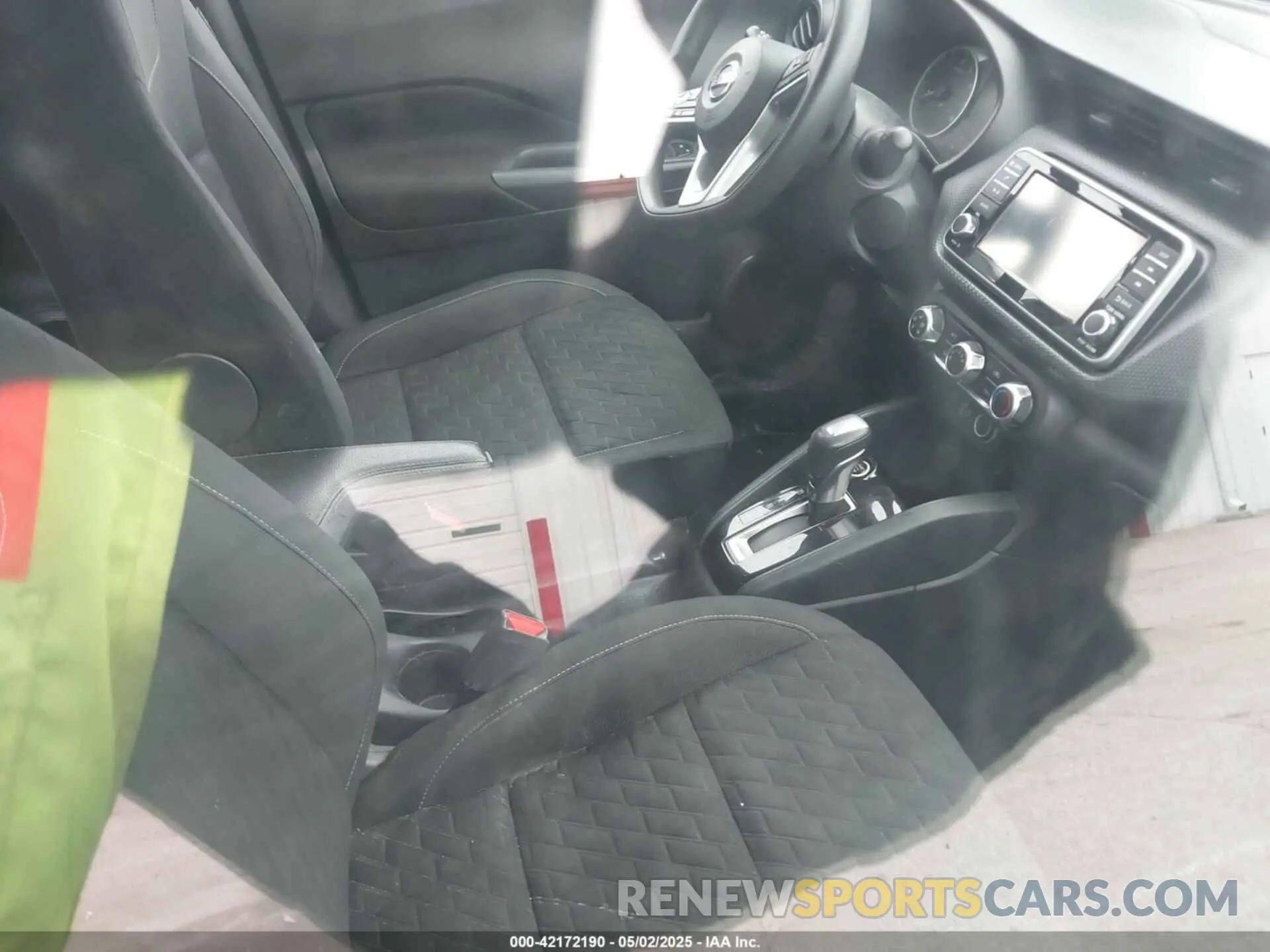 5 Photograph of a damaged car 3N1CP5BV7ML485764 NISSAN KICKS 2021