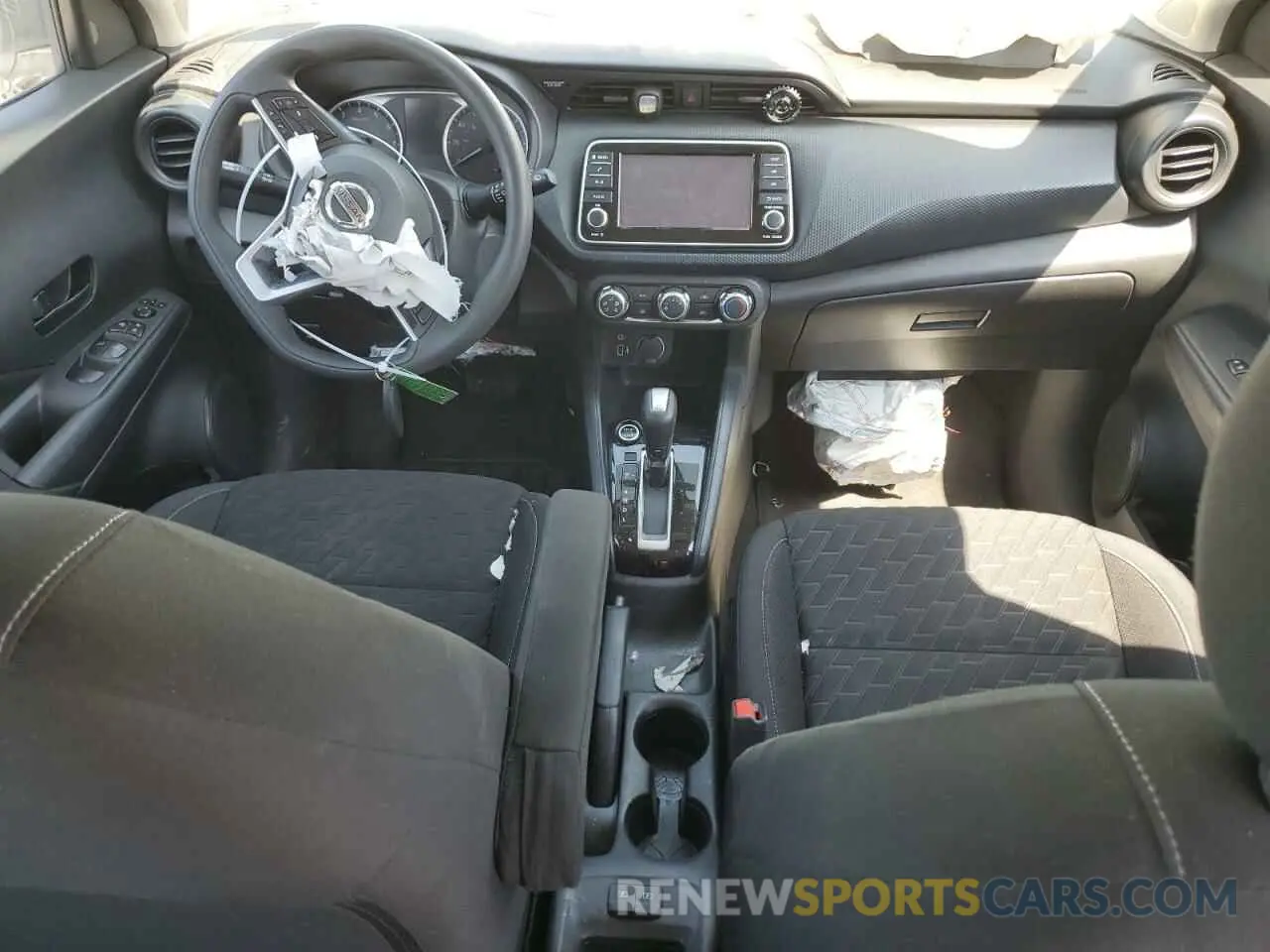 8 Photograph of a damaged car 3N1CP5BV7ML500022 NISSAN KICKS 2021