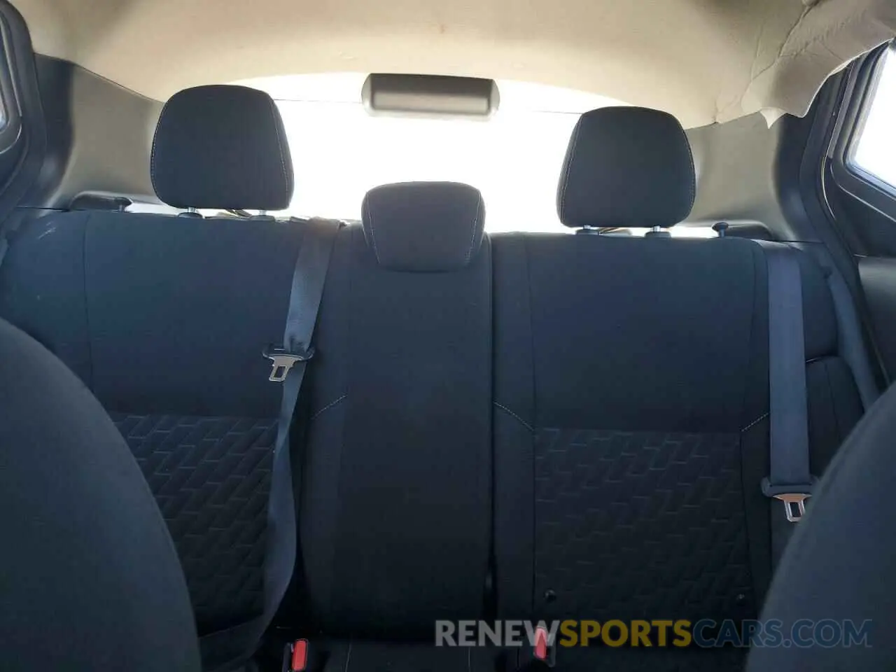 10 Photograph of a damaged car 3N1CP5BV7ML524160 NISSAN KICKS 2021