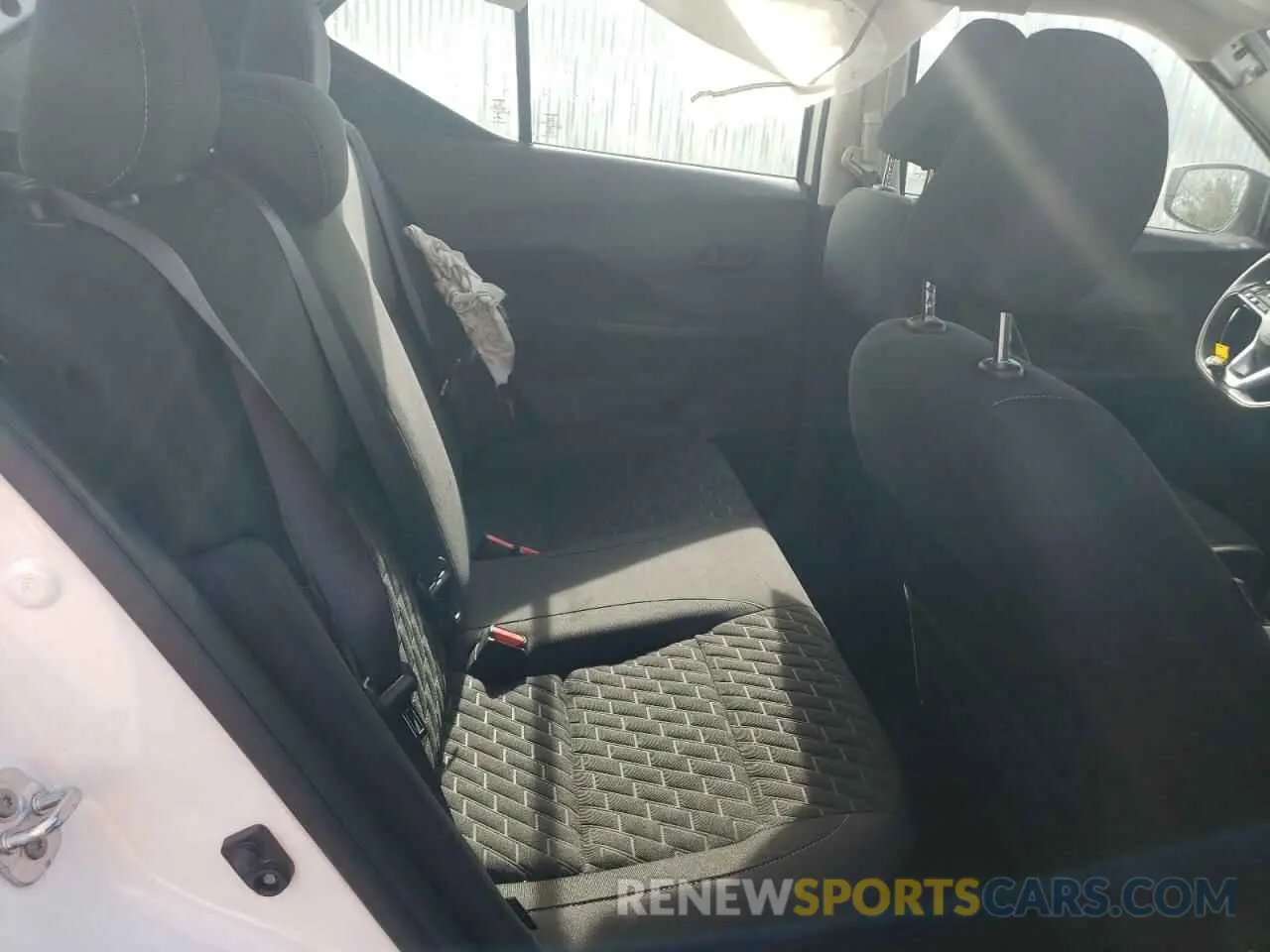 11 Photograph of a damaged car 3N1CP5BV7ML544957 NISSAN KICKS 2021