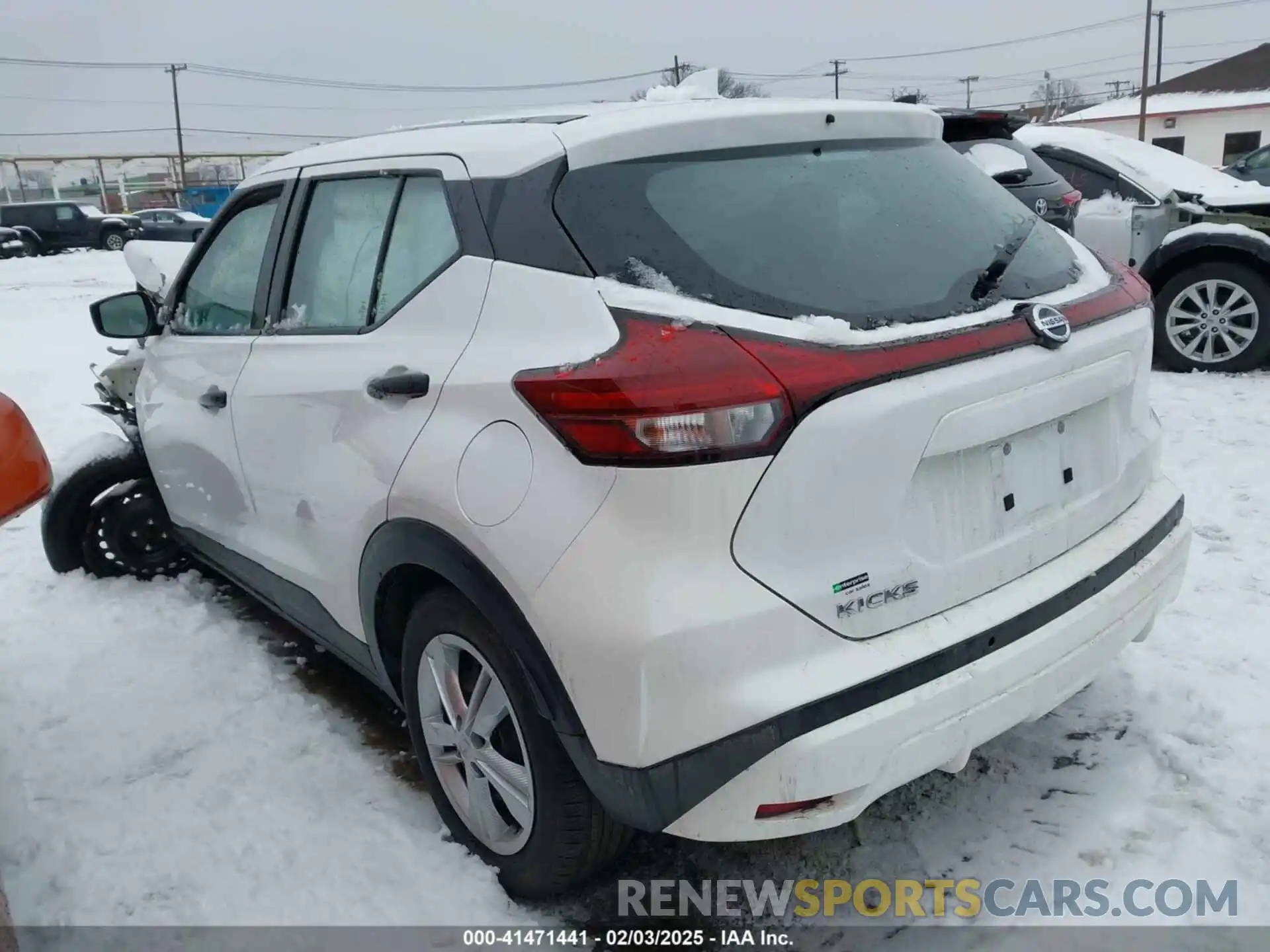 3 Photograph of a damaged car 3N1CP5BV8ML485322 NISSAN KICKS 2021