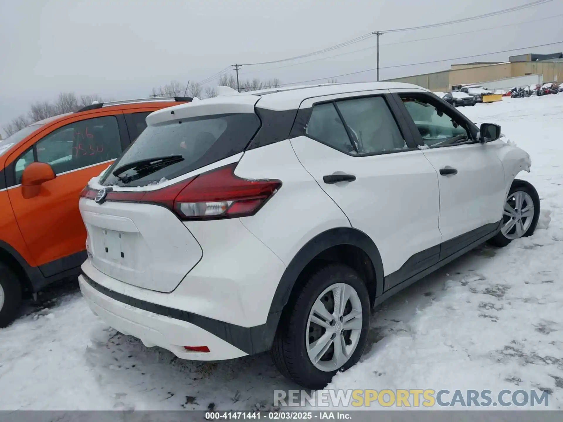 4 Photograph of a damaged car 3N1CP5BV8ML485322 NISSAN KICKS 2021