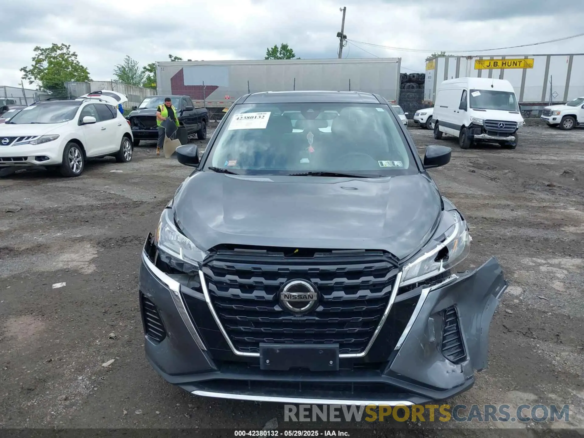 13 Photograph of a damaged car 3N1CP5BV8ML488771 NISSAN KICKS 2021