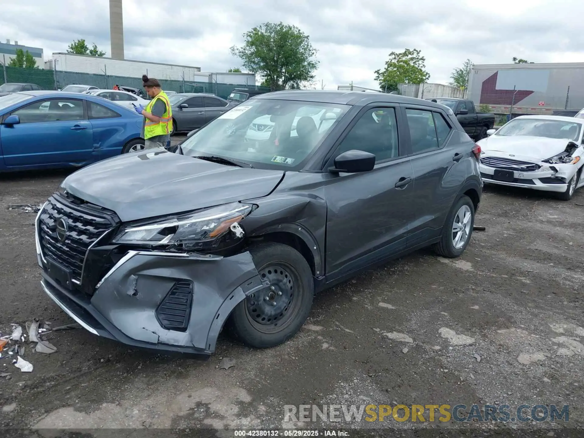 2 Photograph of a damaged car 3N1CP5BV8ML488771 NISSAN KICKS 2021