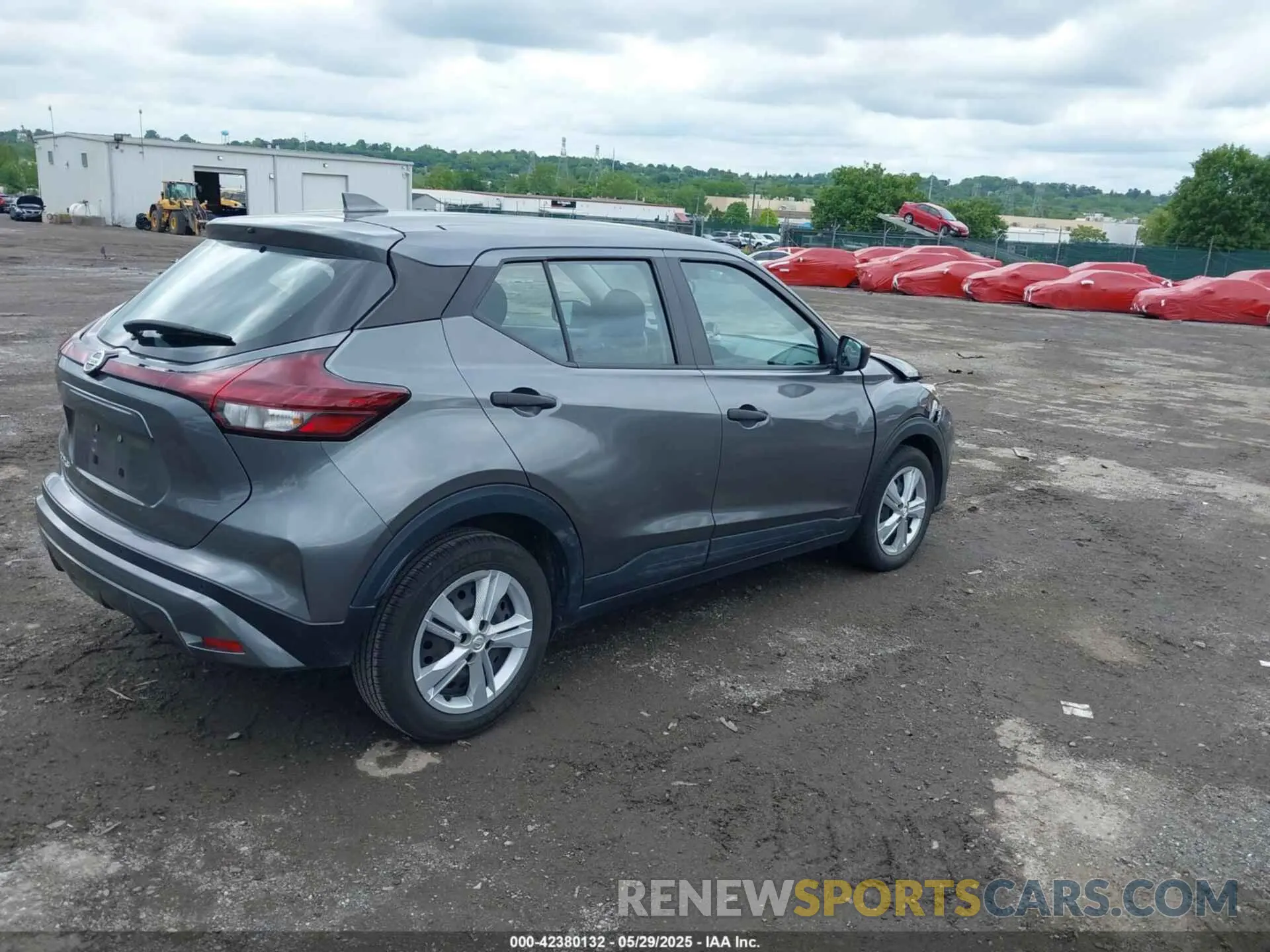4 Photograph of a damaged car 3N1CP5BV8ML488771 NISSAN KICKS 2021