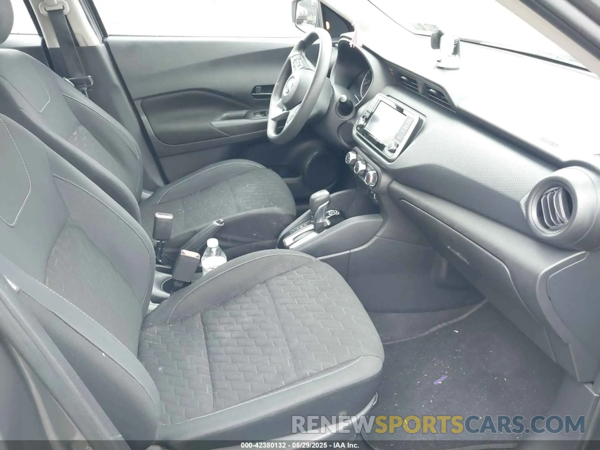 5 Photograph of a damaged car 3N1CP5BV8ML488771 NISSAN KICKS 2021