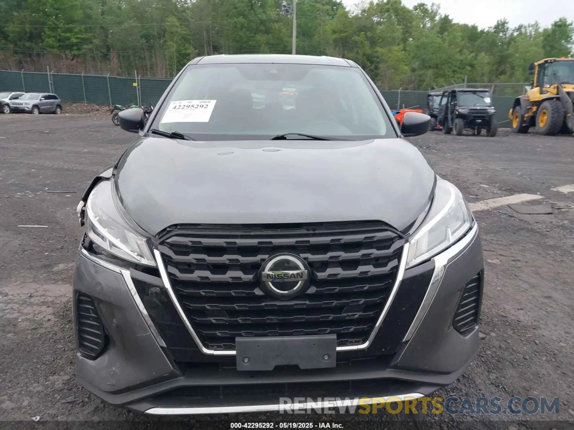 12 Photograph of a damaged car 3N1CP5BV8ML494702 NISSAN KICKS 2021