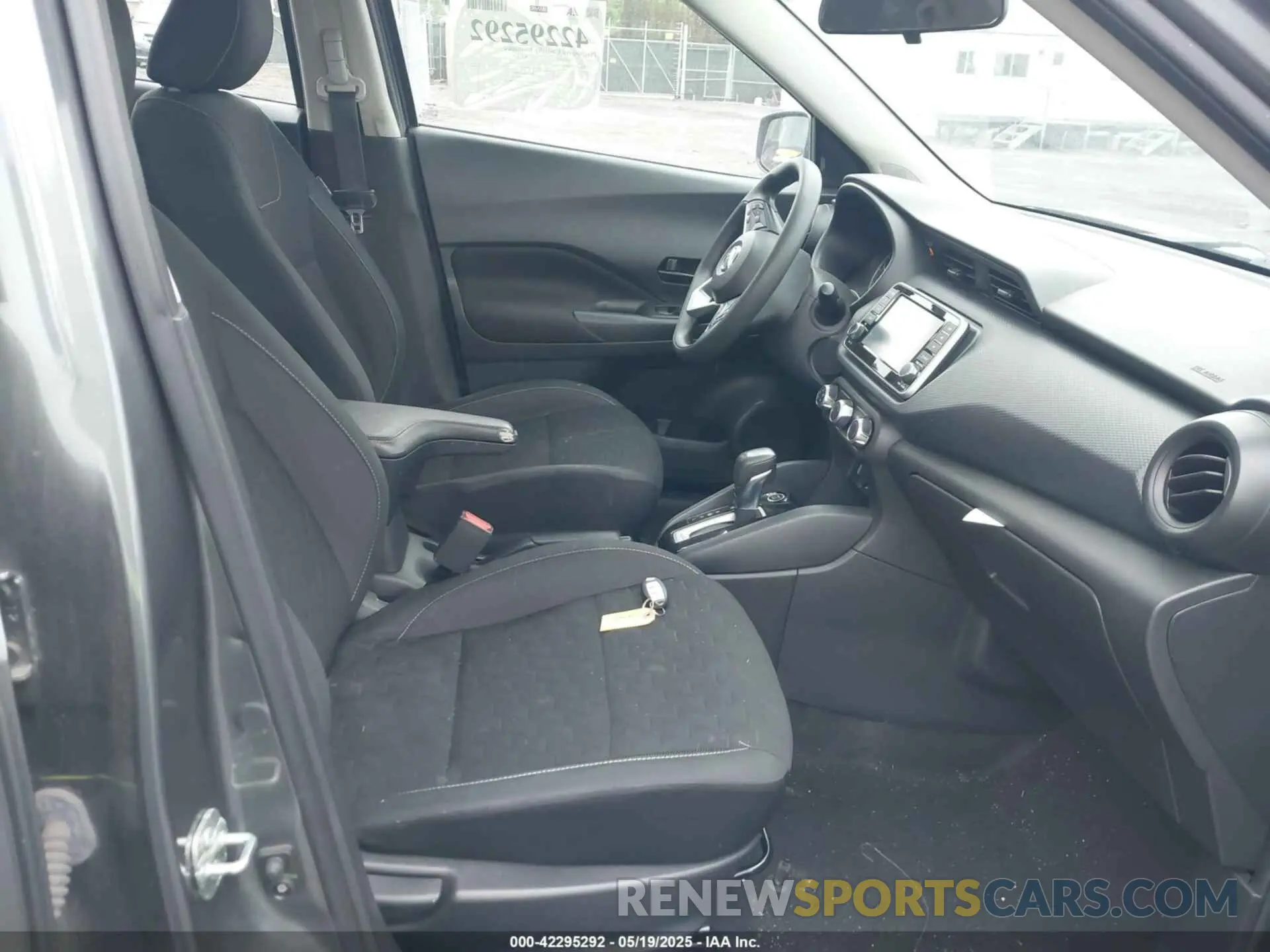 5 Photograph of a damaged car 3N1CP5BV8ML494702 NISSAN KICKS 2021