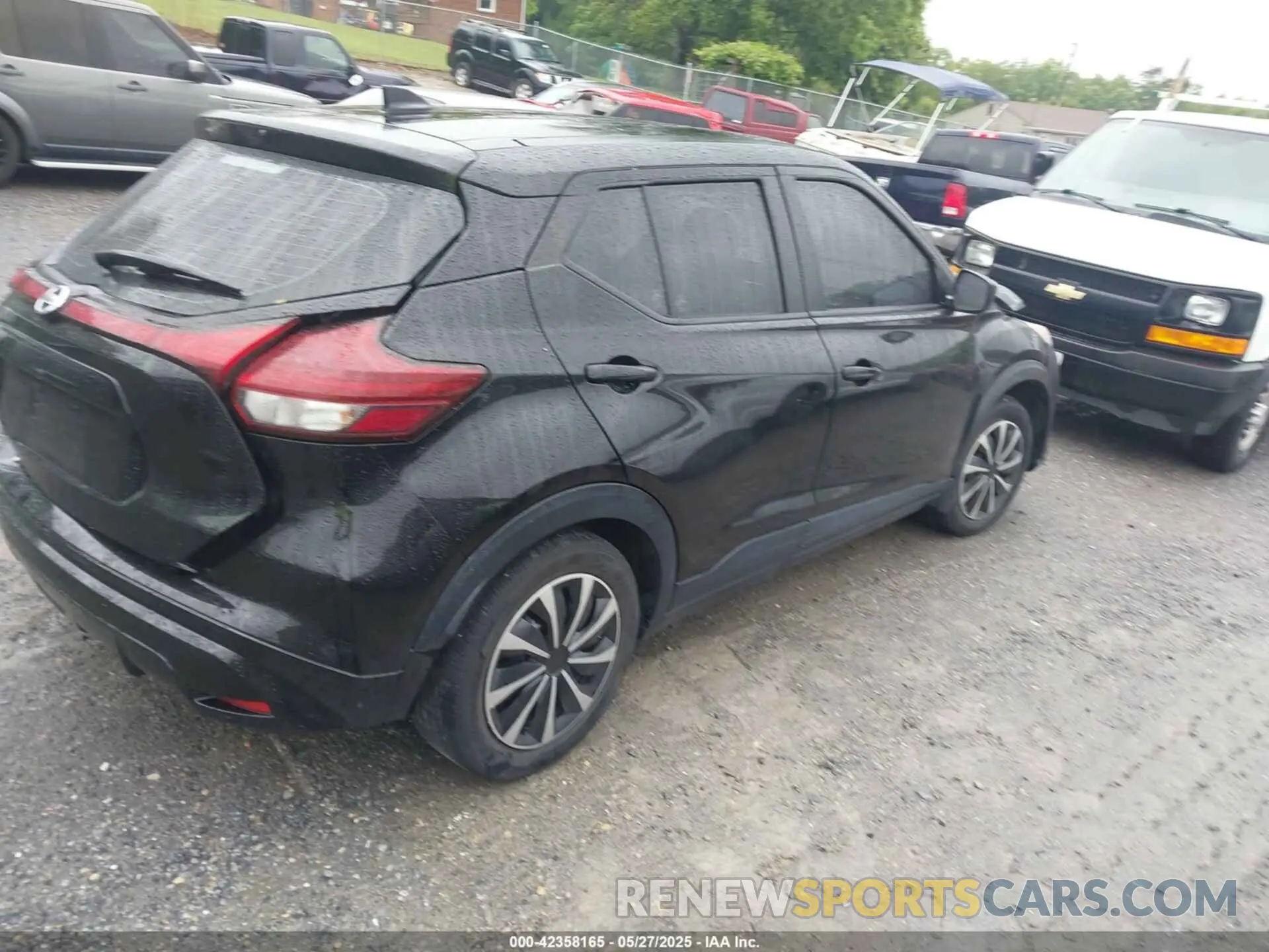 4 Photograph of a damaged car 3N1CP5BV8ML508968 NISSAN KICKS 2021