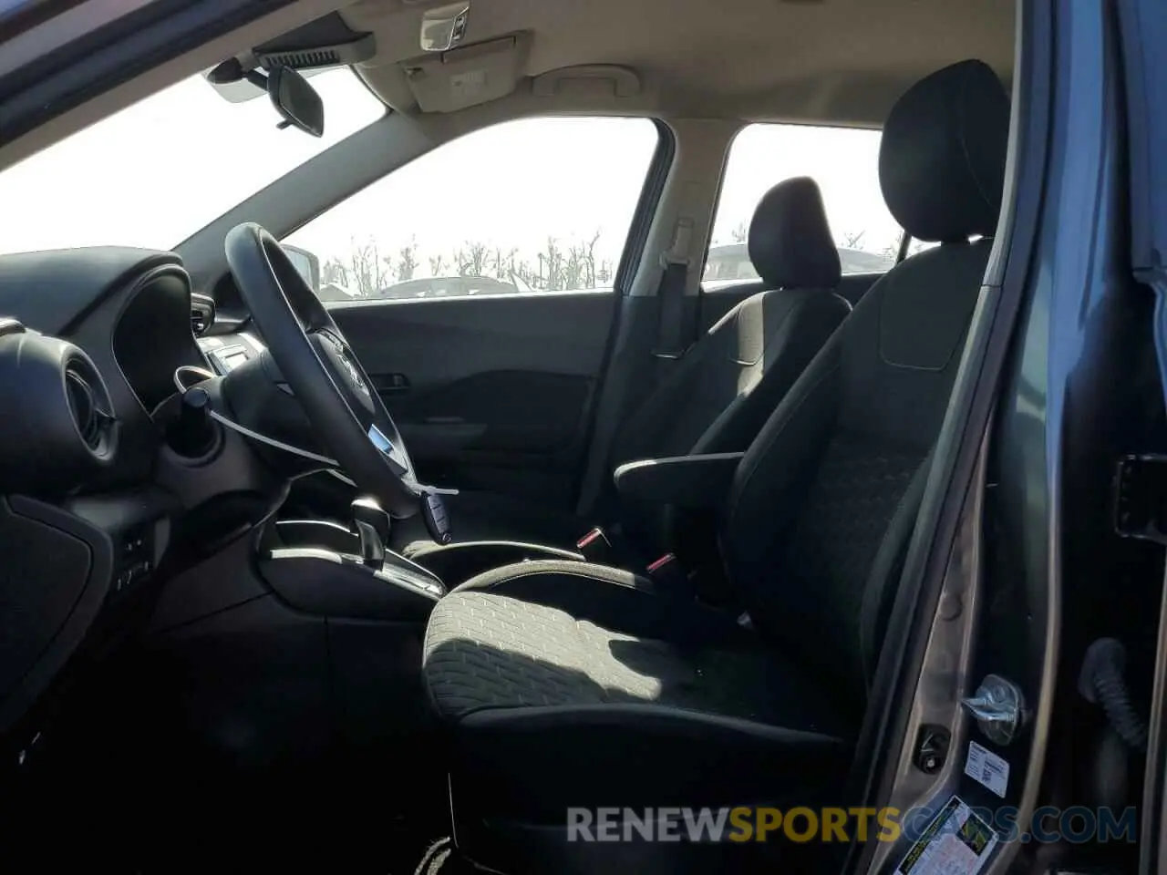 7 Photograph of a damaged car 3N1CP5BV8ML523079 NISSAN KICKS 2021