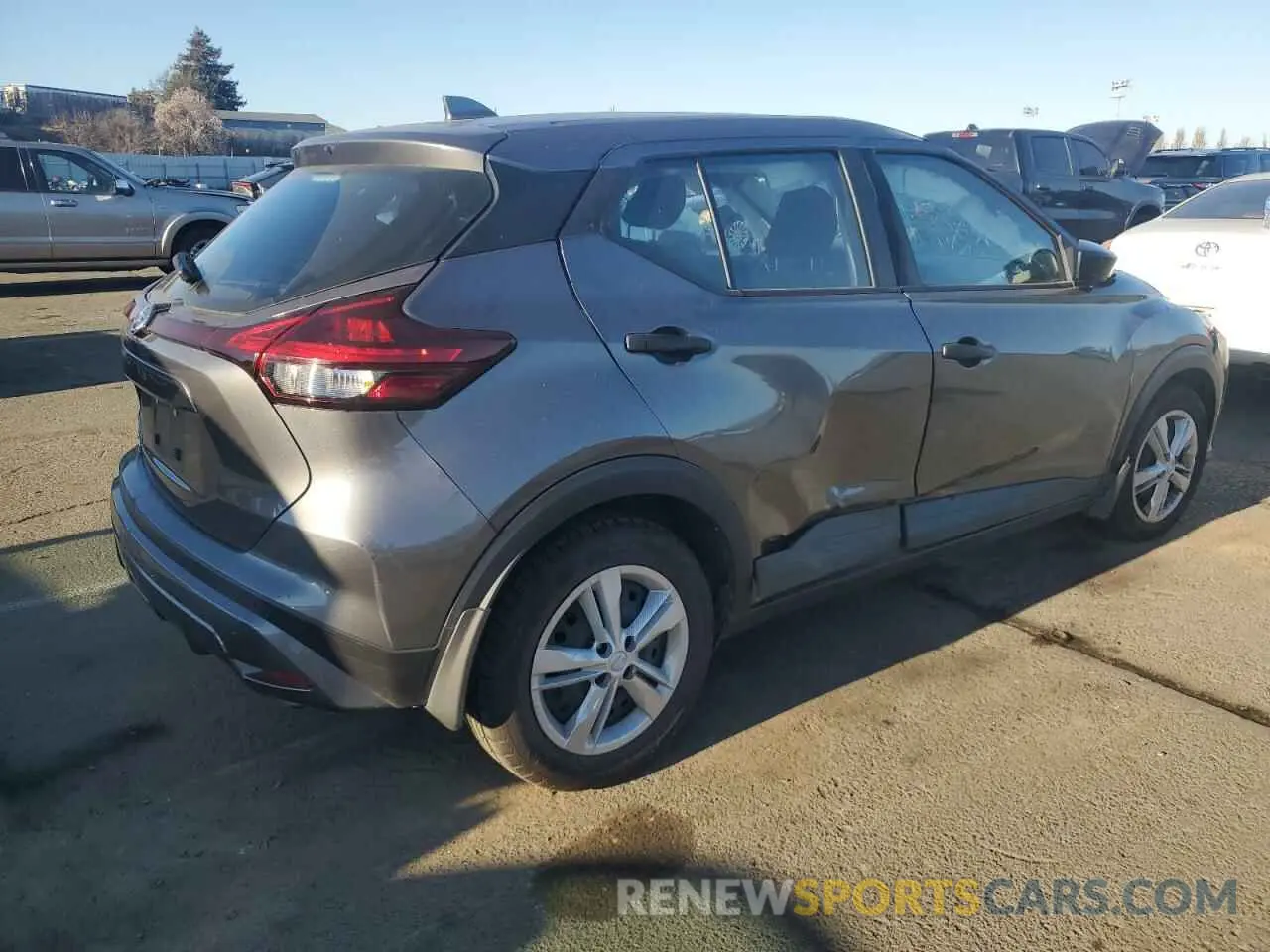 3 Photograph of a damaged car 3N1CP5BV8ML546927 NISSAN KICKS 2021