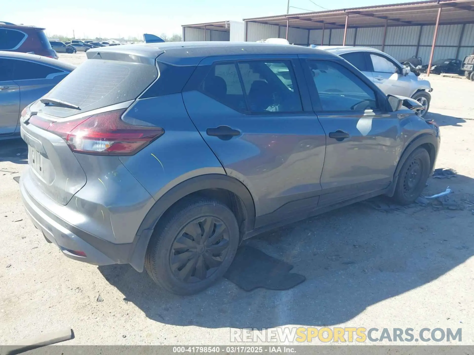 4 Photograph of a damaged car 3N1CP5BV8ML564912 NISSAN KICKS 2021