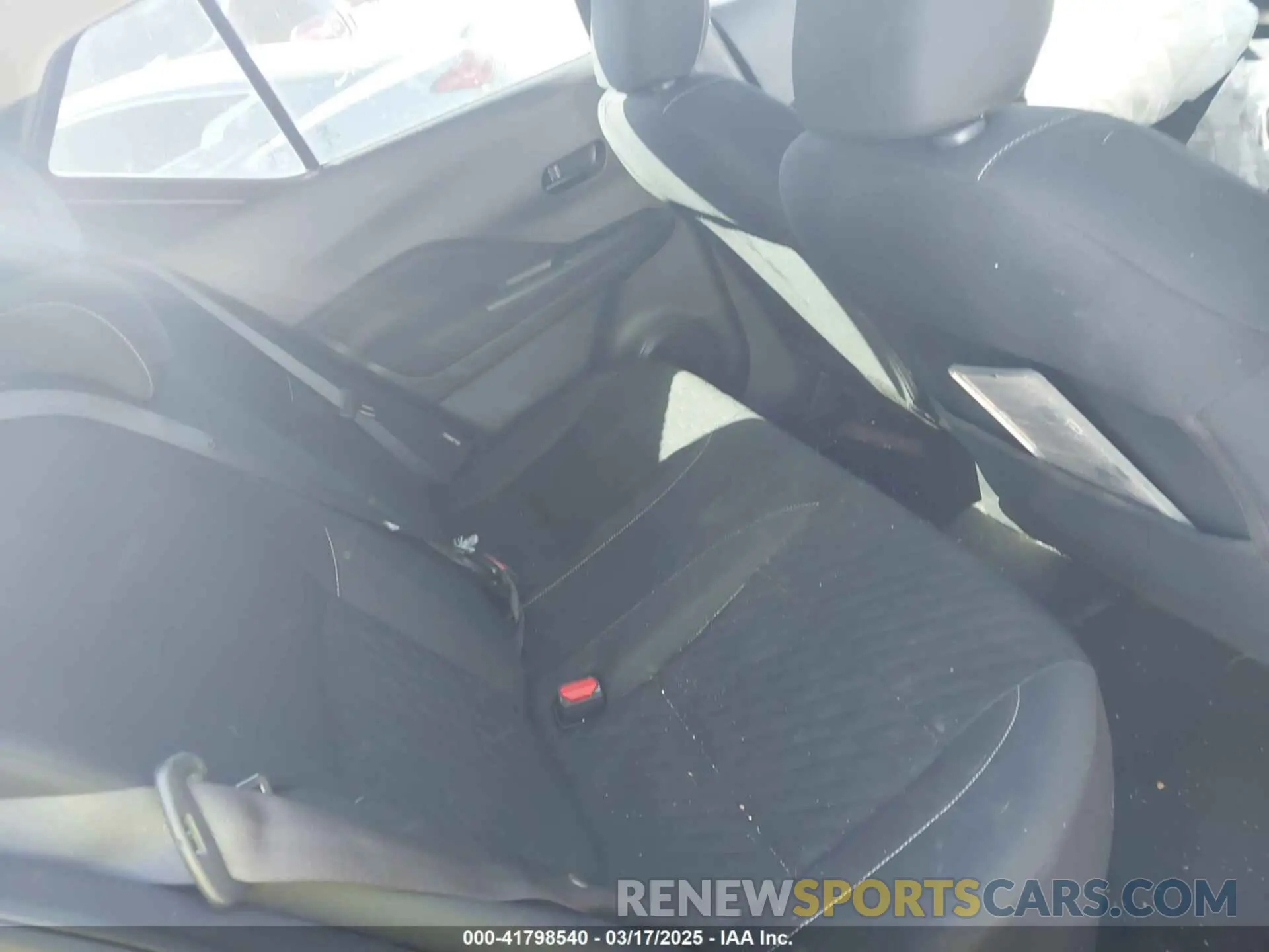 8 Photograph of a damaged car 3N1CP5BV8ML564912 NISSAN KICKS 2021