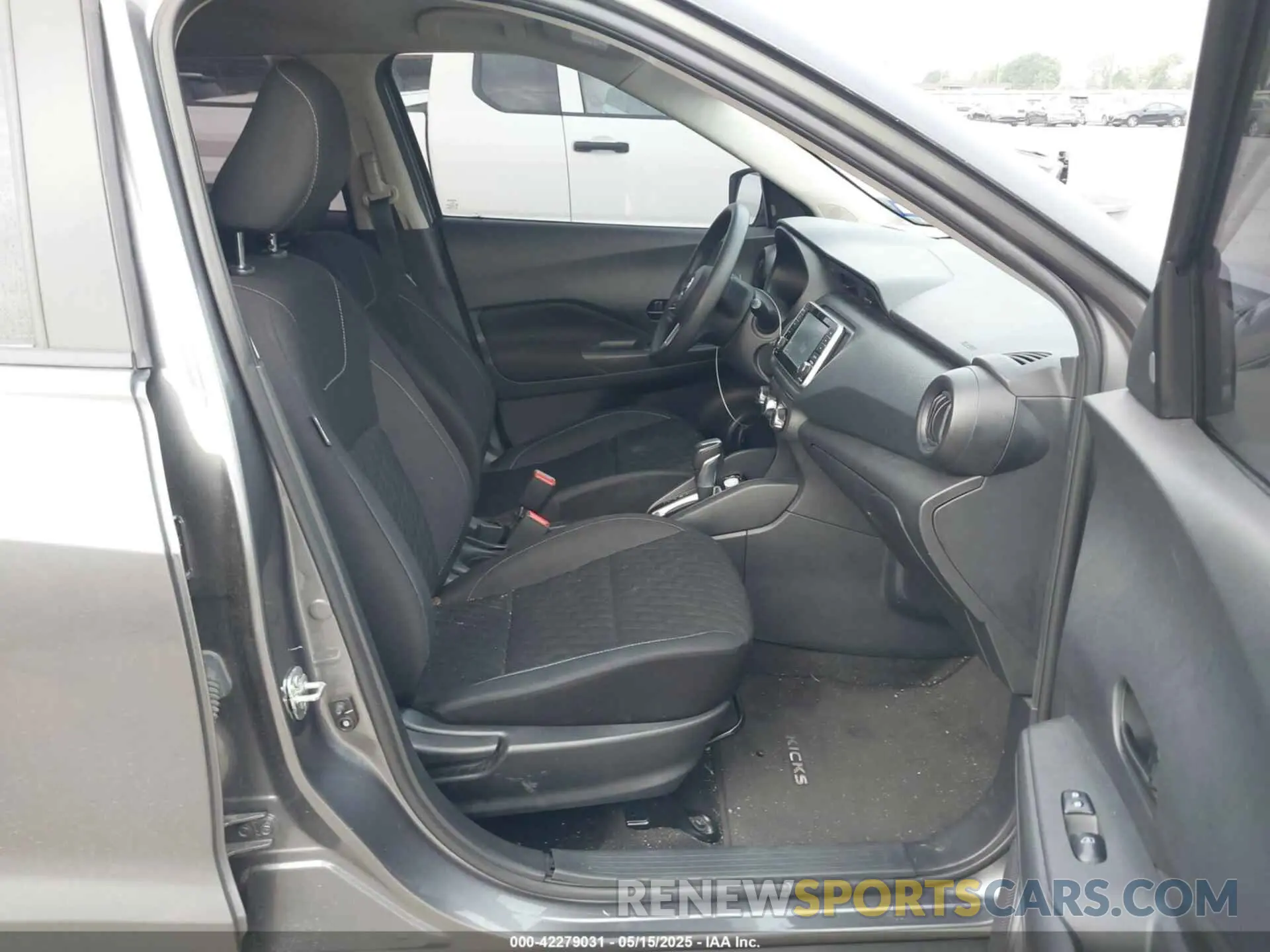 5 Photograph of a damaged car 3N1CP5BV9ML469095 NISSAN KICKS 2021