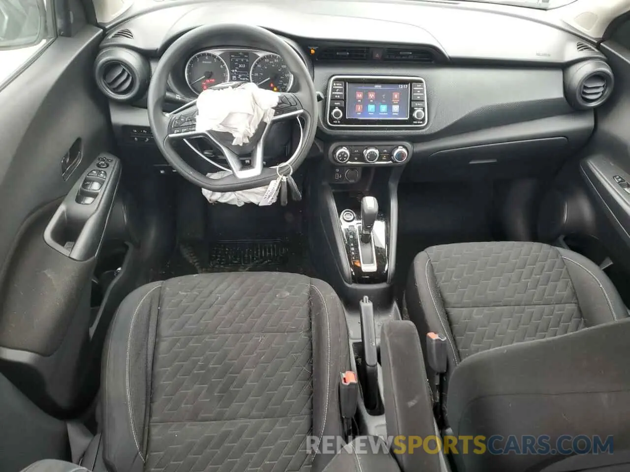8 Photograph of a damaged car 3N1CP5BV9ML488973 NISSAN KICKS 2021