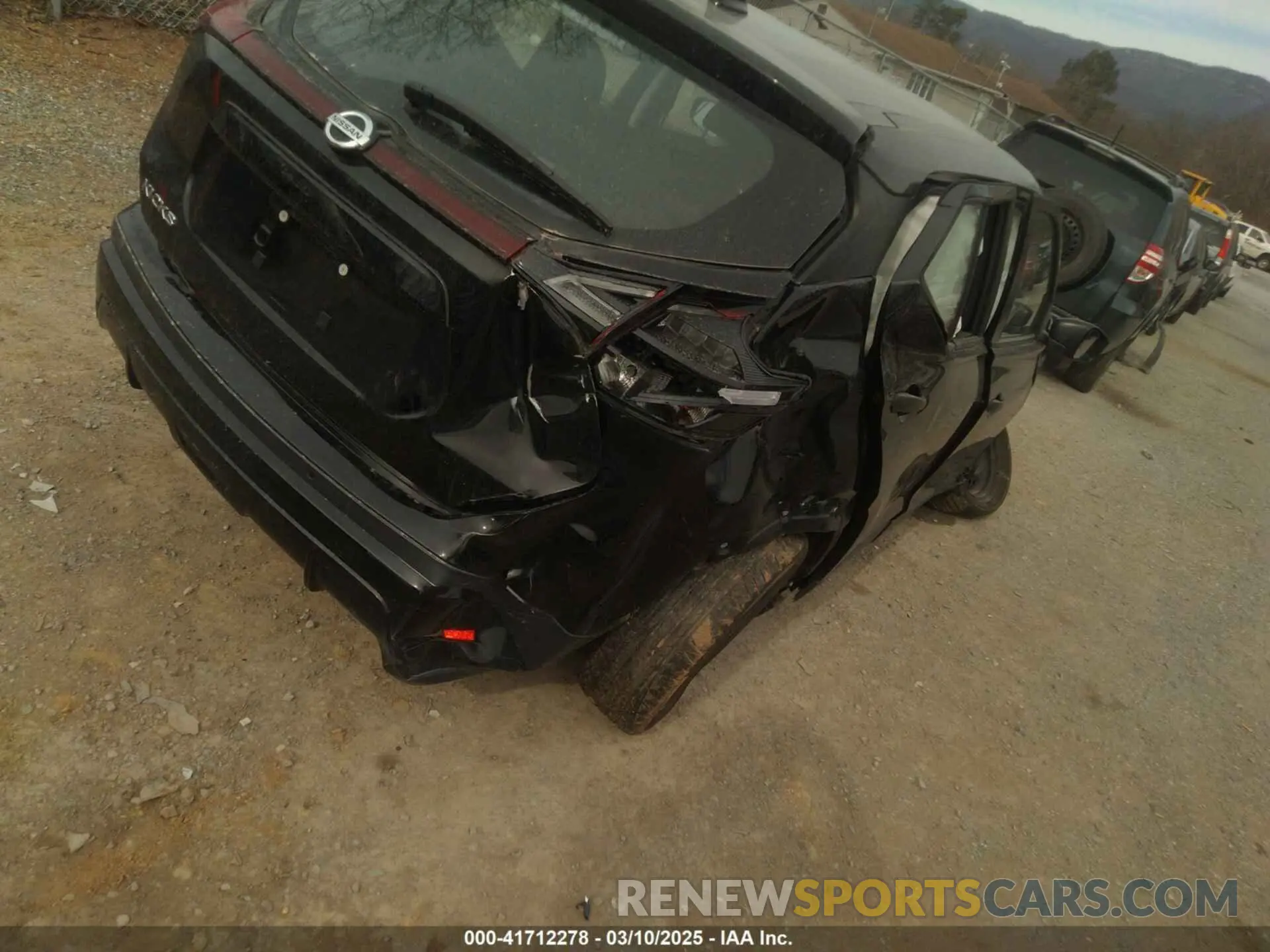 4 Photograph of a damaged car 3N1CP5BV9ML500720 NISSAN KICKS 2021