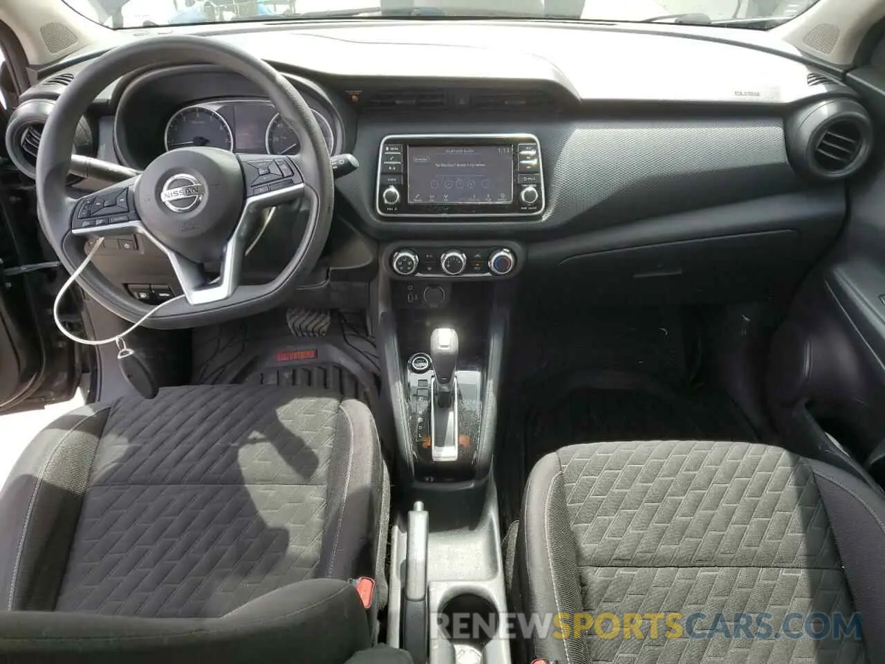 8 Photograph of a damaged car 3N1CP5BV9ML503178 NISSAN KICKS 2021