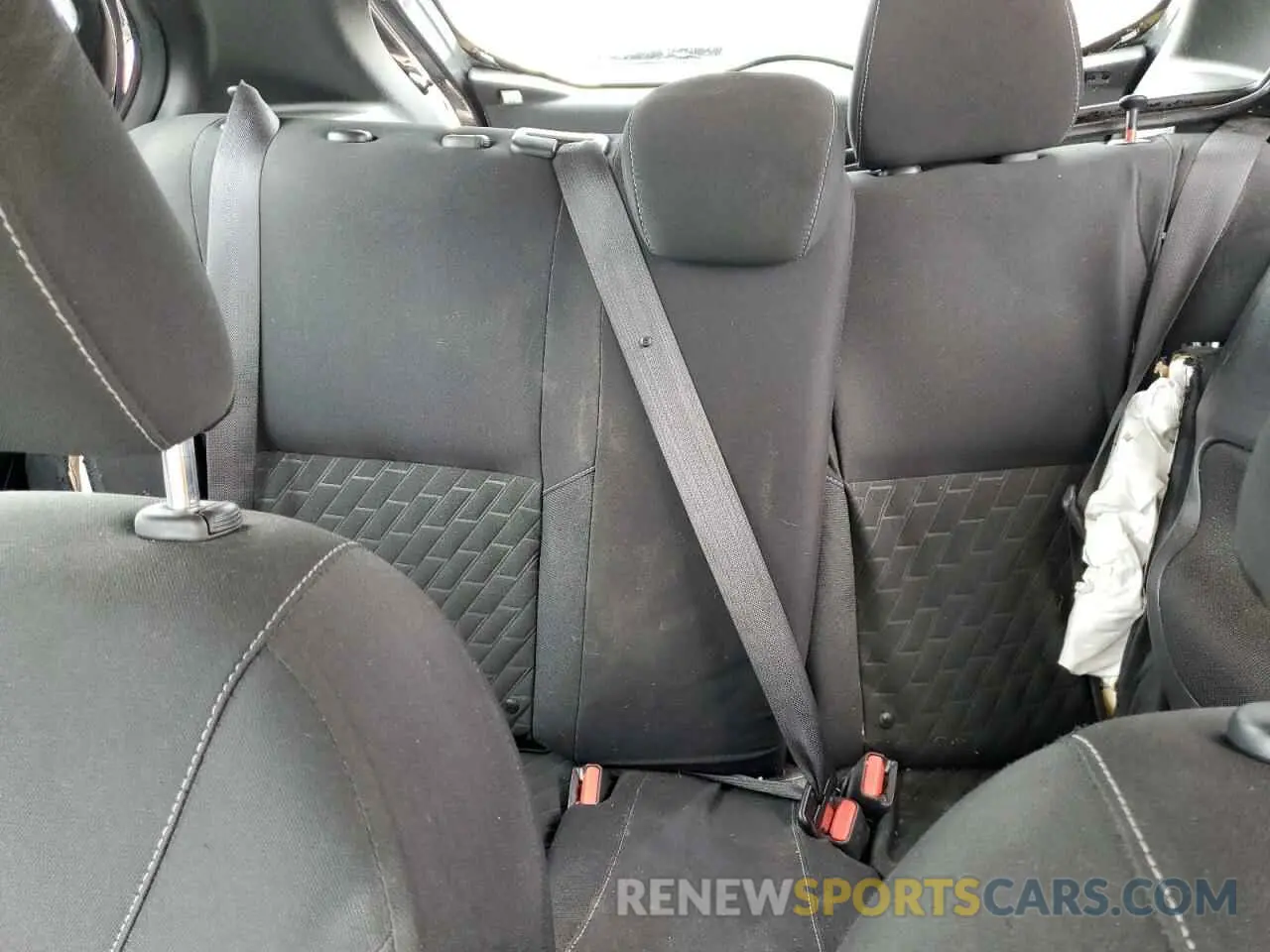 10 Photograph of a damaged car 3N1CP5BV9ML522426 NISSAN KICKS 2021