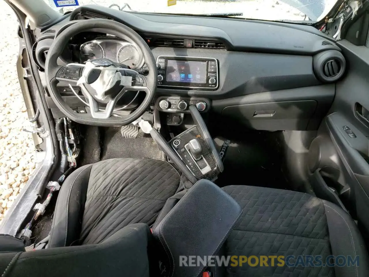 8 Photograph of a damaged car 3N1CP5BV9ML522426 NISSAN KICKS 2021