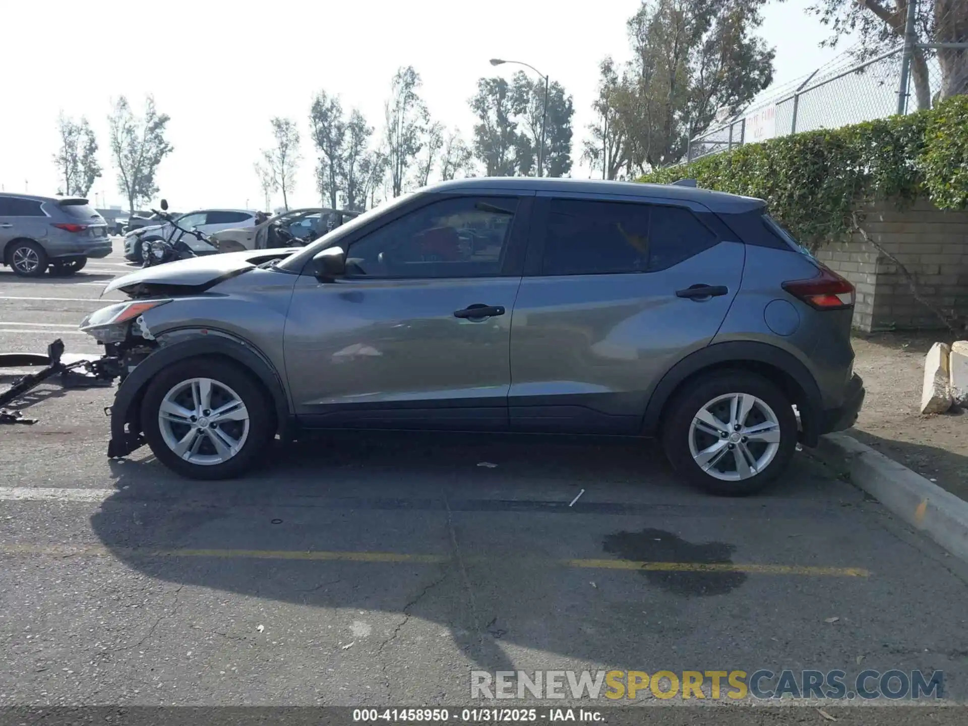 15 Photograph of a damaged car 3N1CP5BV9ML526721 NISSAN KICKS 2021