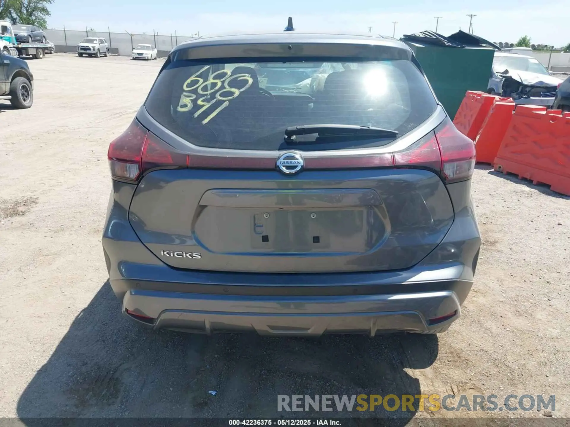 15 Photograph of a damaged car 3N1CP5BV9ML531000 NISSAN KICKS 2021