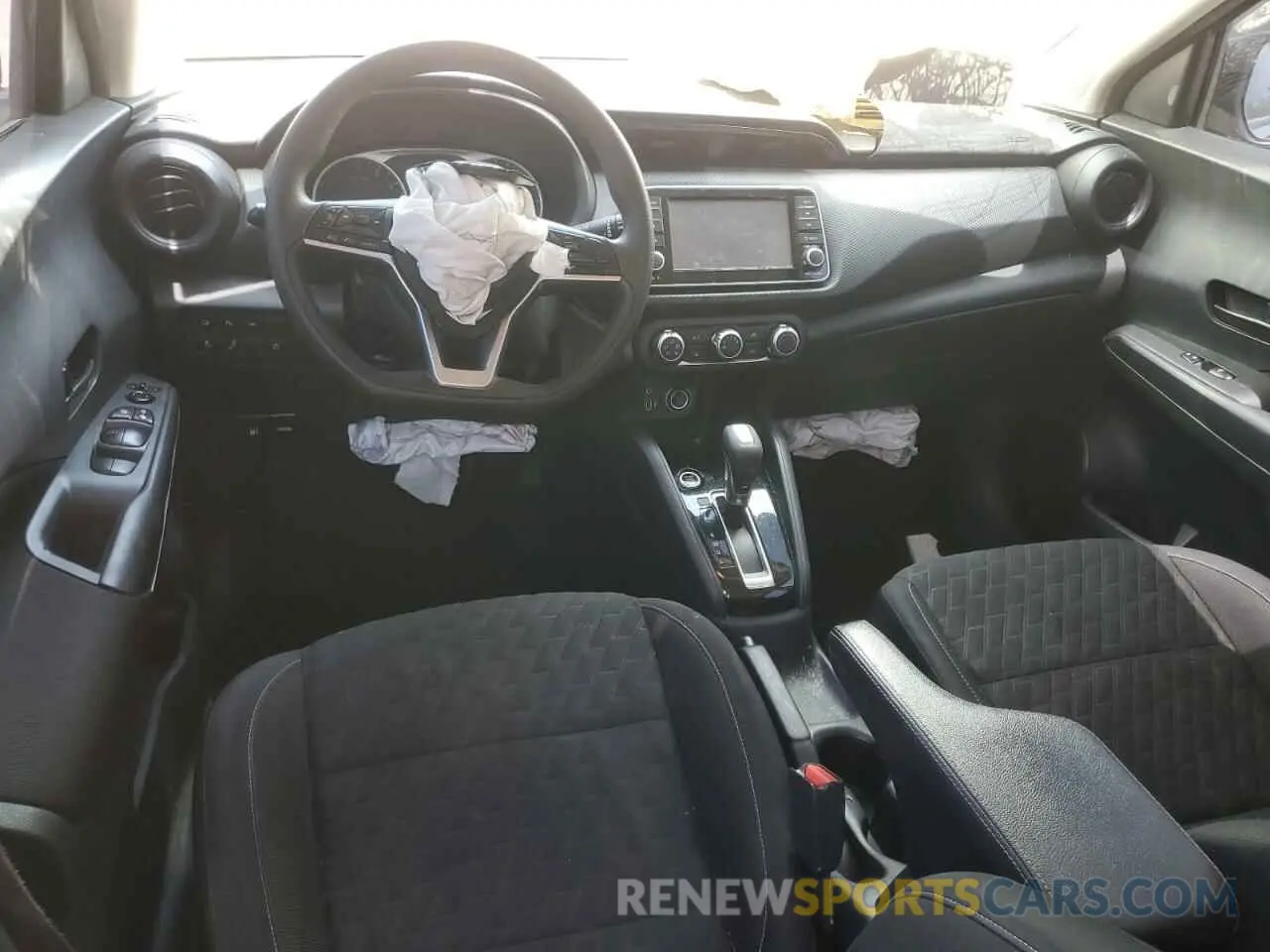 8 Photograph of a damaged car 3N1CP5BV9ML540828 NISSAN KICKS 2021
