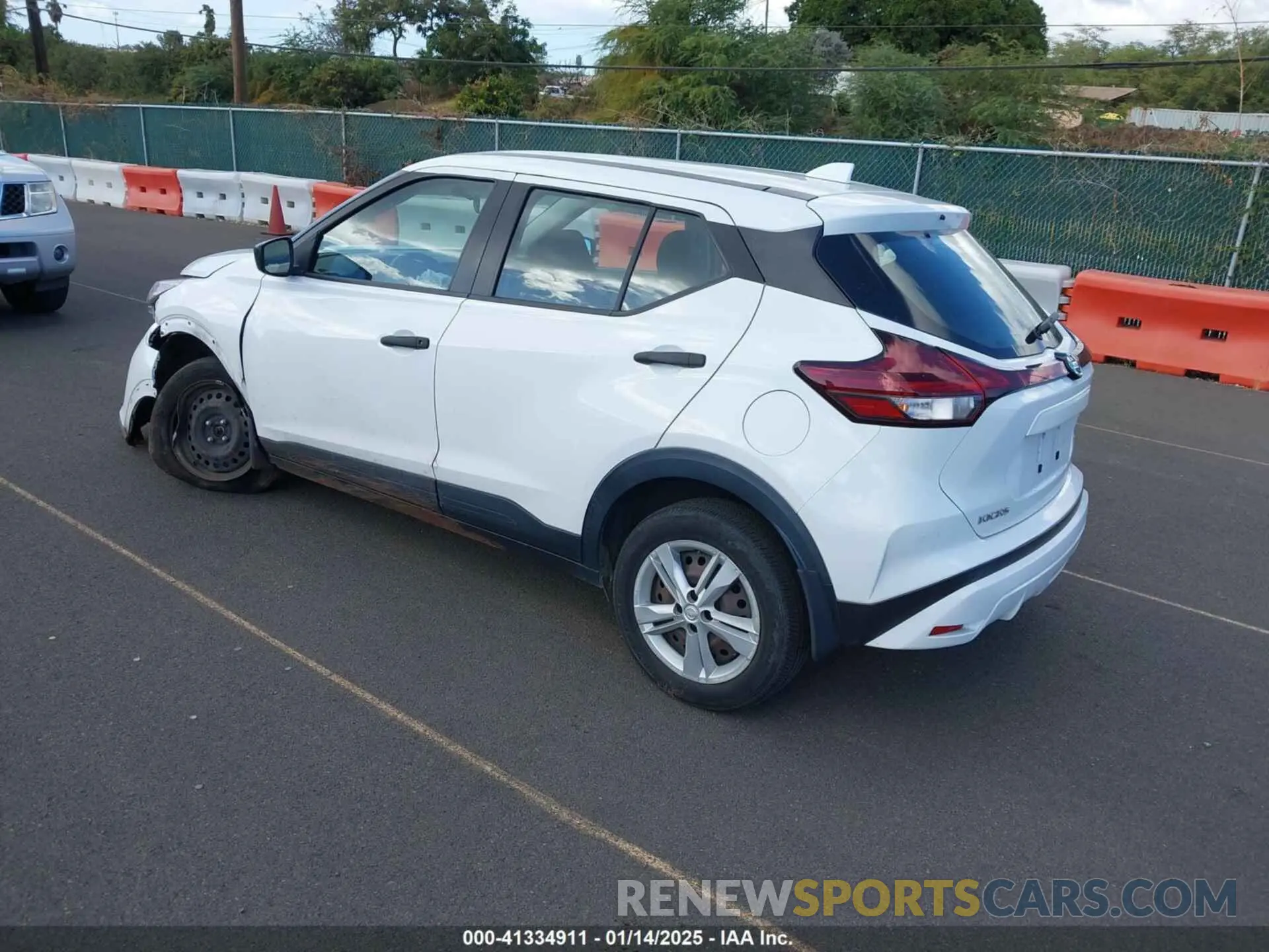 3 Photograph of a damaged car 3N1CP5BV9ML542188 NISSAN KICKS 2021
