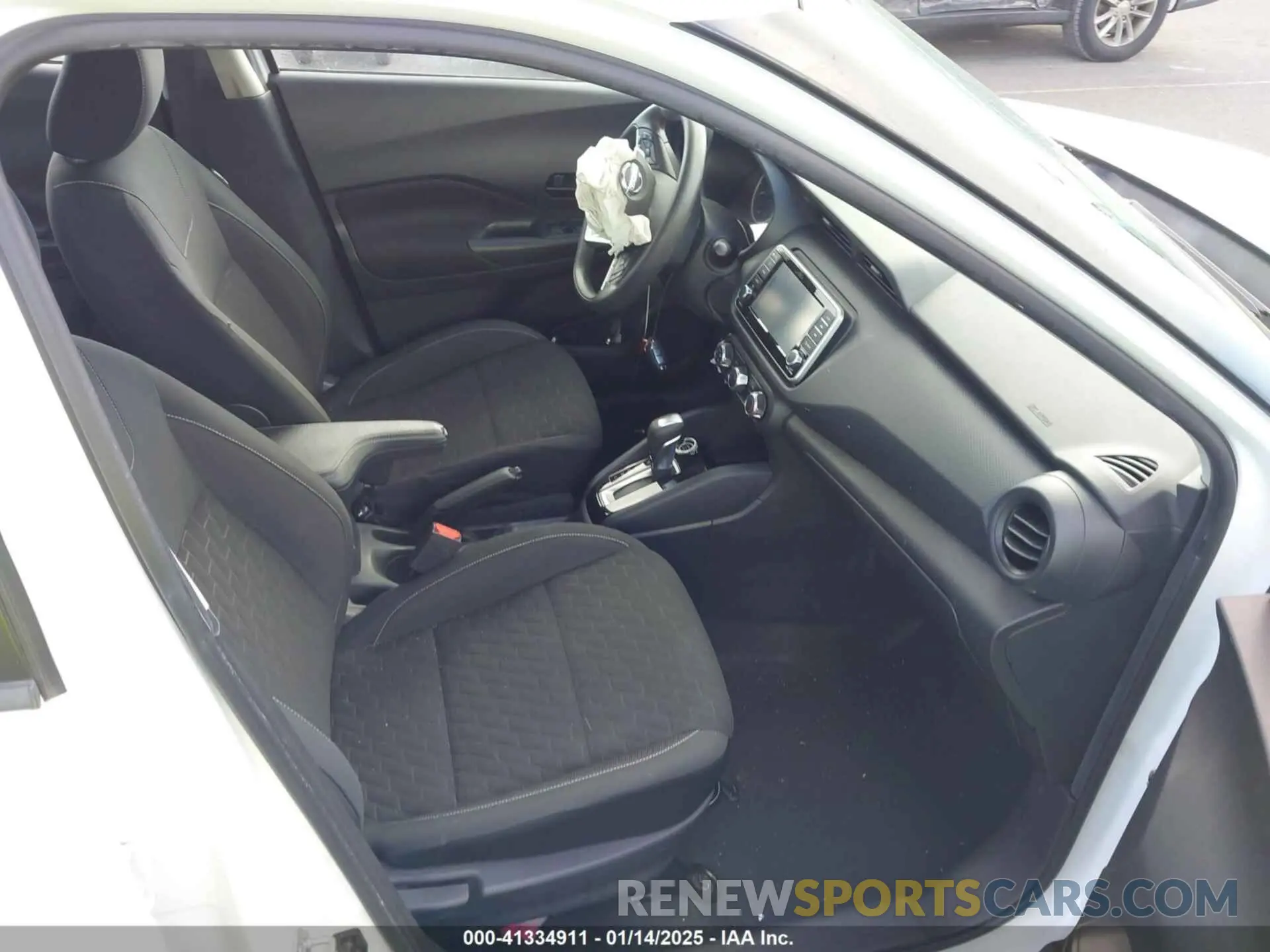 5 Photograph of a damaged car 3N1CP5BV9ML542188 NISSAN KICKS 2021