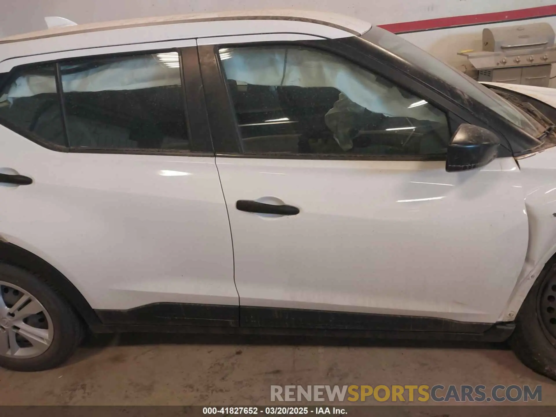 13 Photograph of a damaged car 3N1CP5BVXML479103 NISSAN KICKS 2021