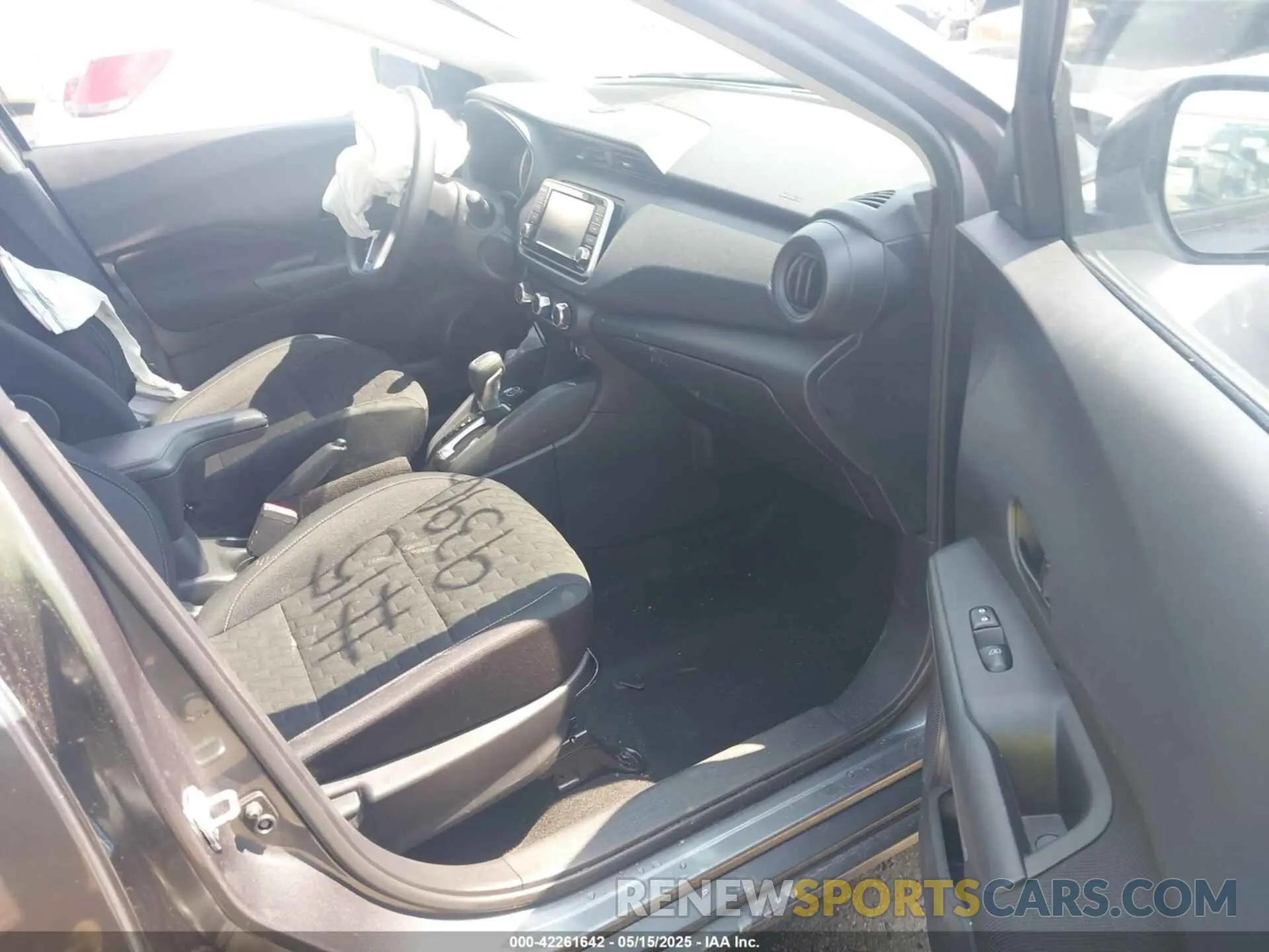 5 Photograph of a damaged car 3N1CP5BVXML484558 NISSAN KICKS 2021