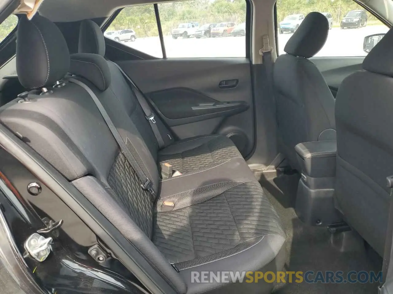 11 Photograph of a damaged car 3N1CP5BVXML503898 NISSAN KICKS 2021