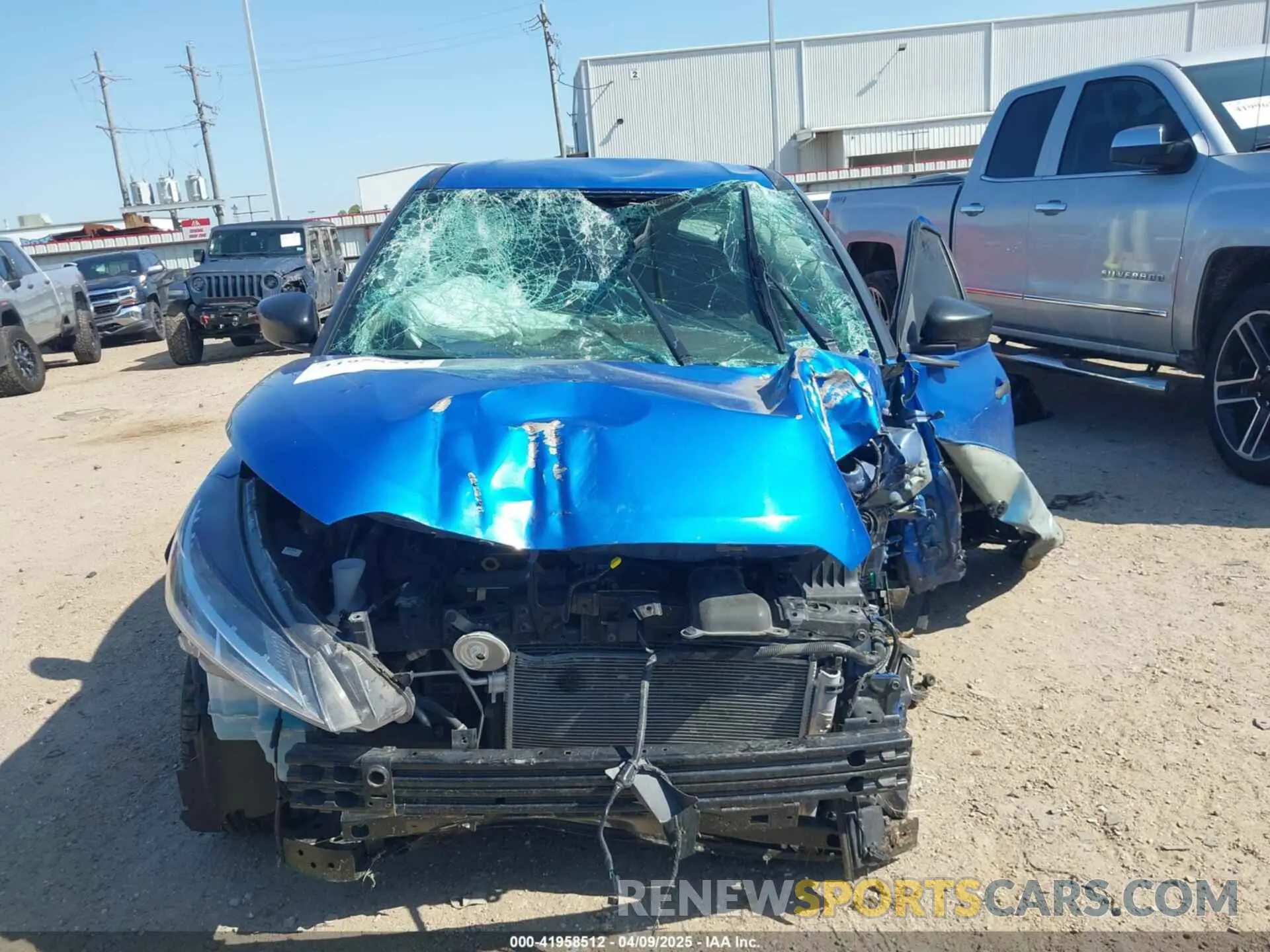 11 Photograph of a damaged car 3N1CP5BVXML519129 NISSAN KICKS 2021