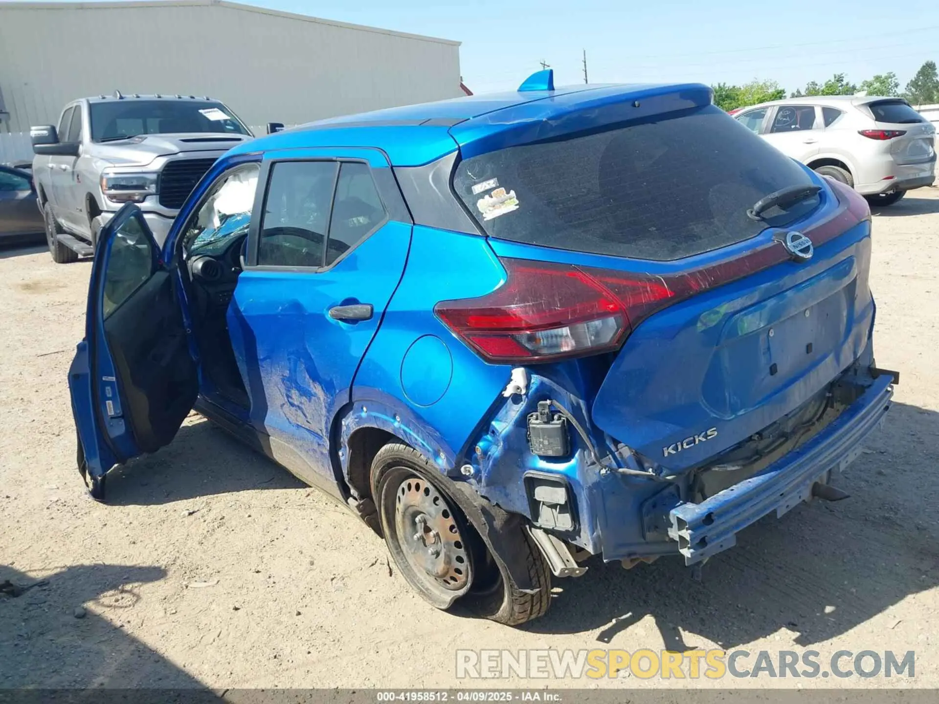3 Photograph of a damaged car 3N1CP5BVXML519129 NISSAN KICKS 2021