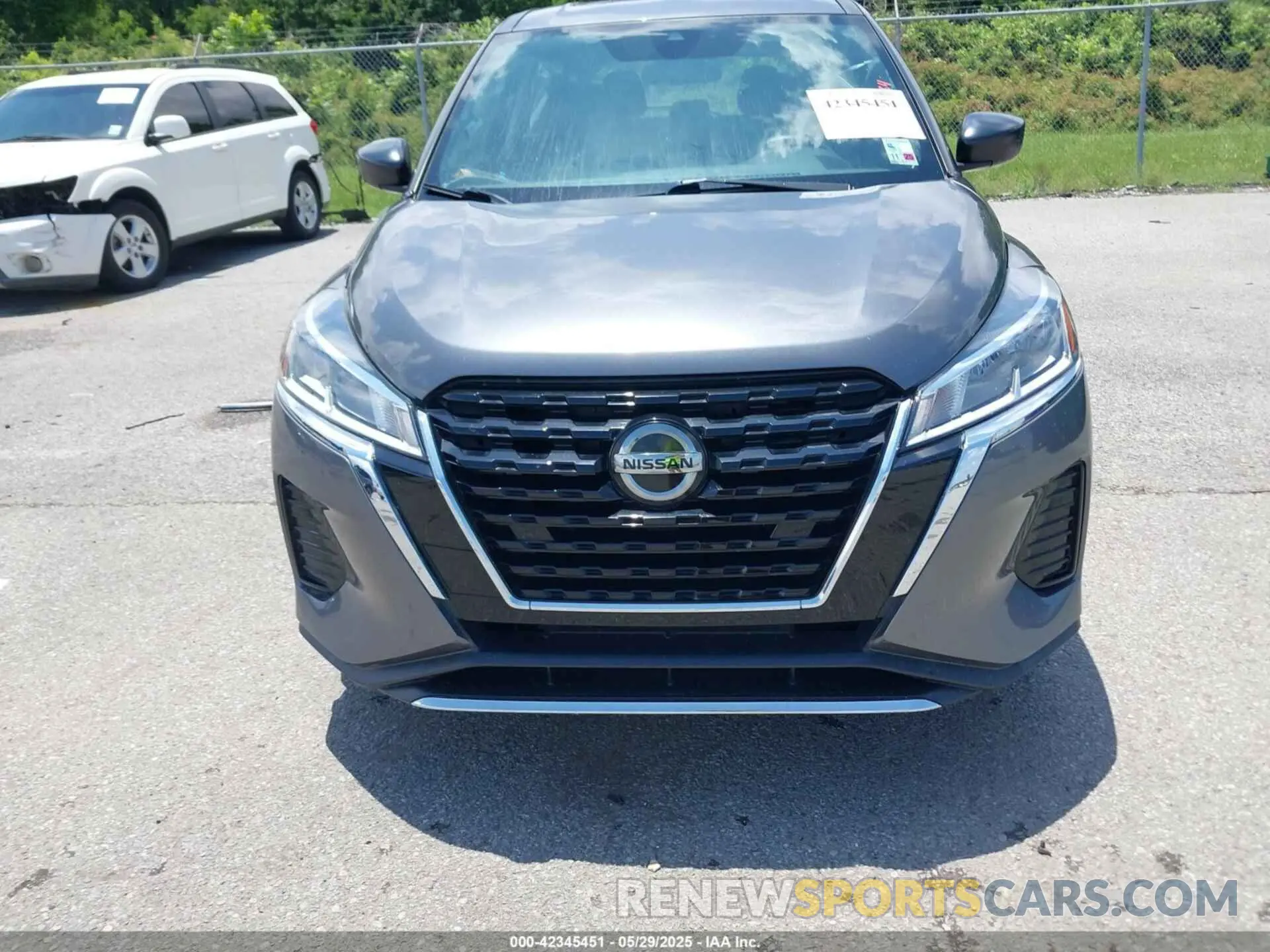 12 Photograph of a damaged car 3N1CP5BVXML544855 NISSAN KICKS 2021
