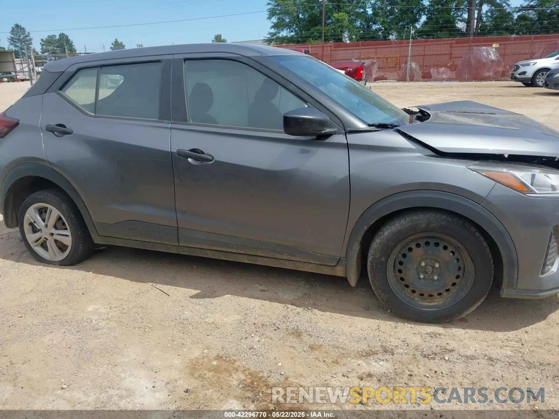 12 Photograph of a damaged car 3N1CP5BVXML551059 NISSAN KICKS 2021