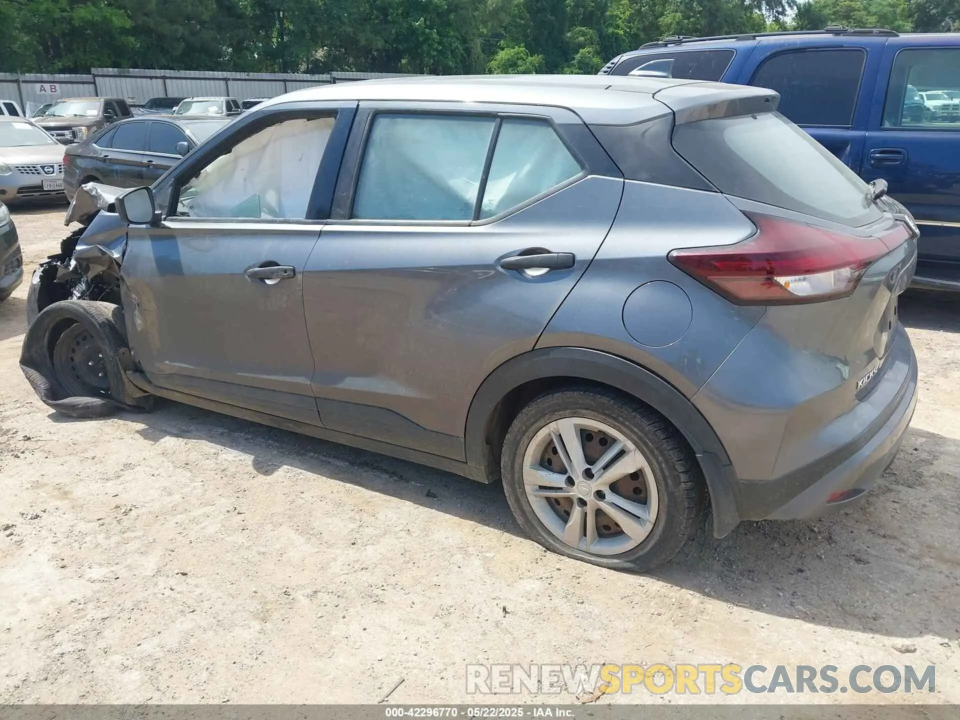 3 Photograph of a damaged car 3N1CP5BVXML551059 NISSAN KICKS 2021