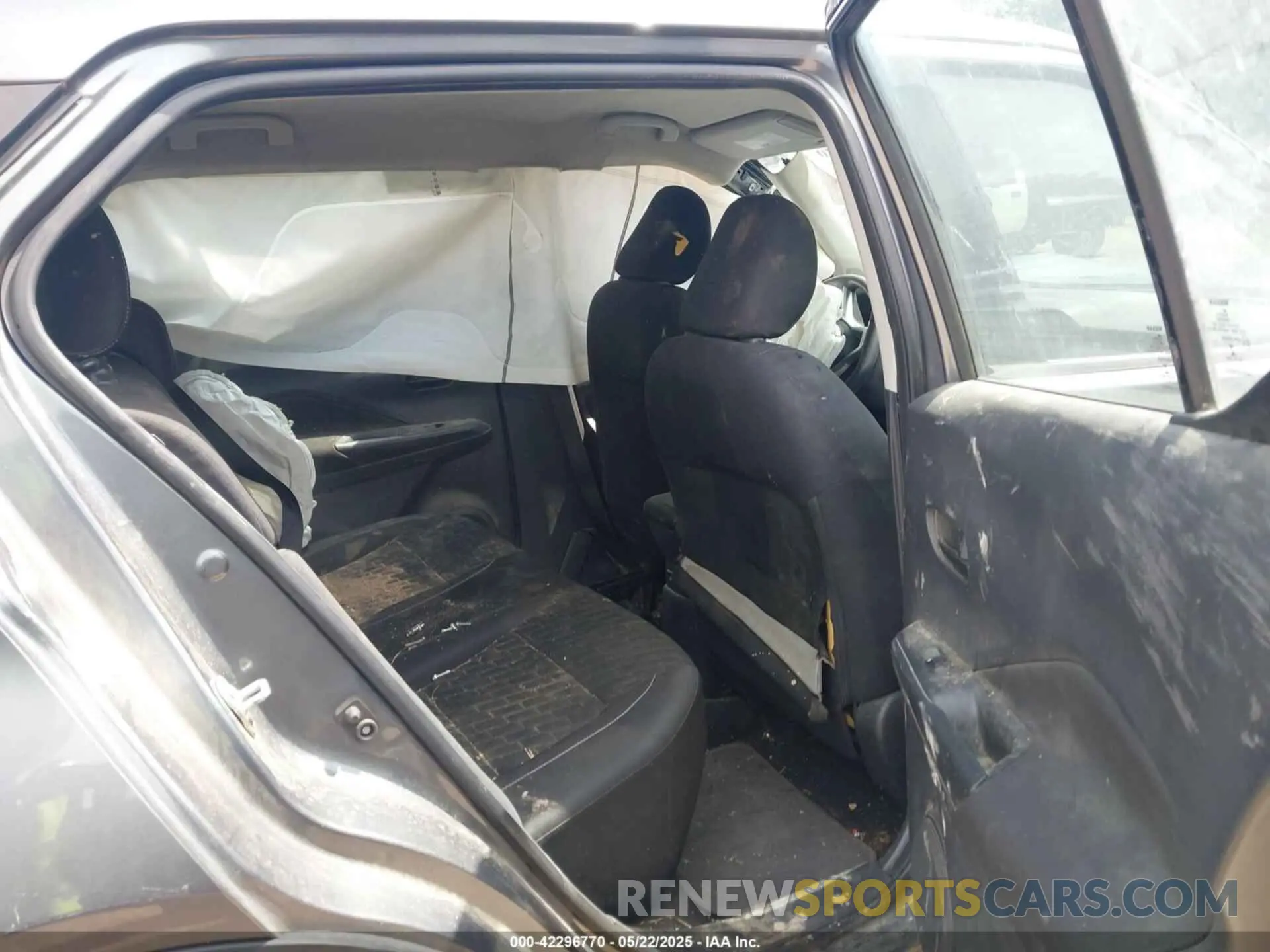 8 Photograph of a damaged car 3N1CP5BVXML551059 NISSAN KICKS 2021