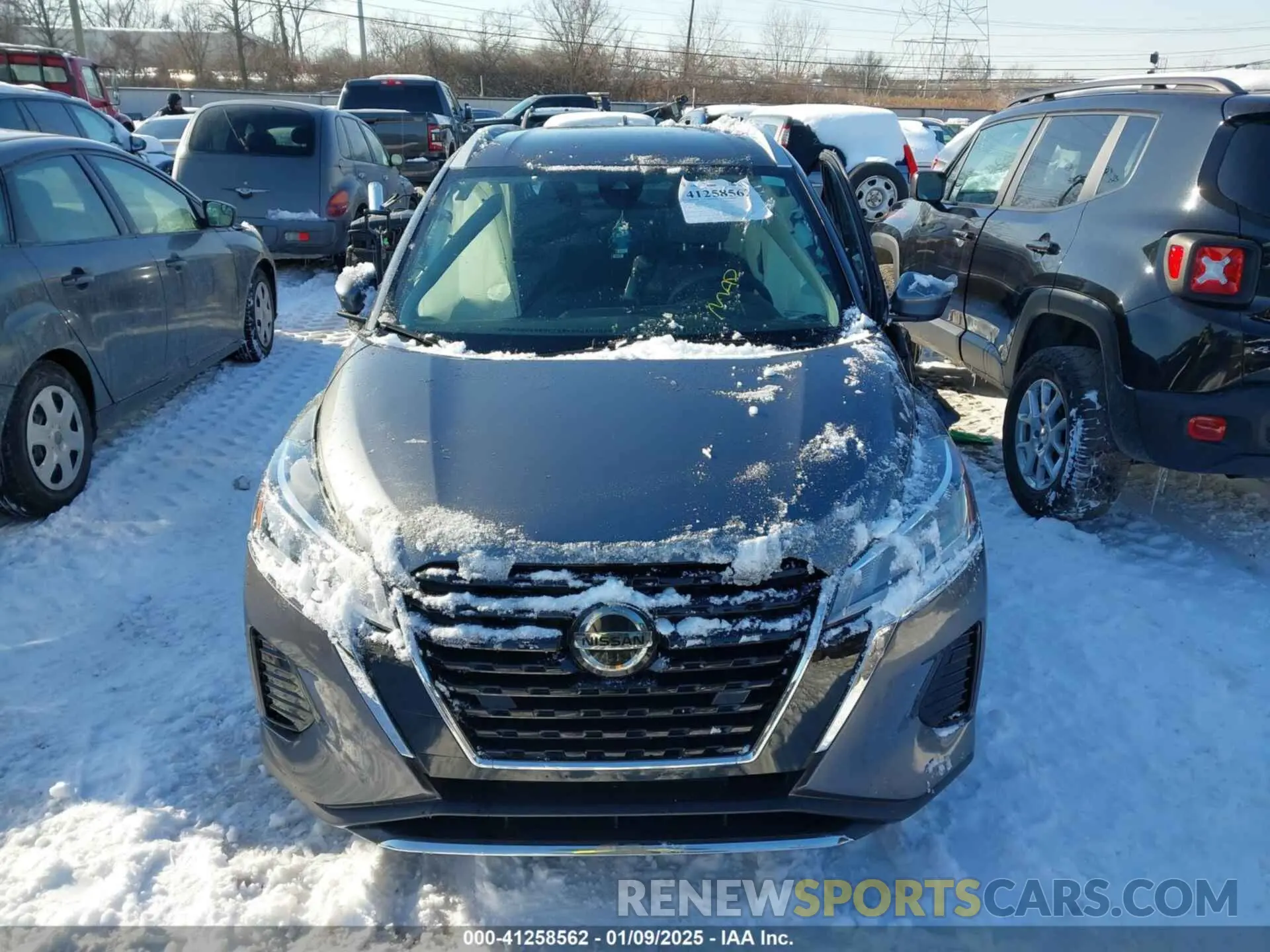 11 Photograph of a damaged car 3N1CP5CV0ML502452 NISSAN KICKS 2021
