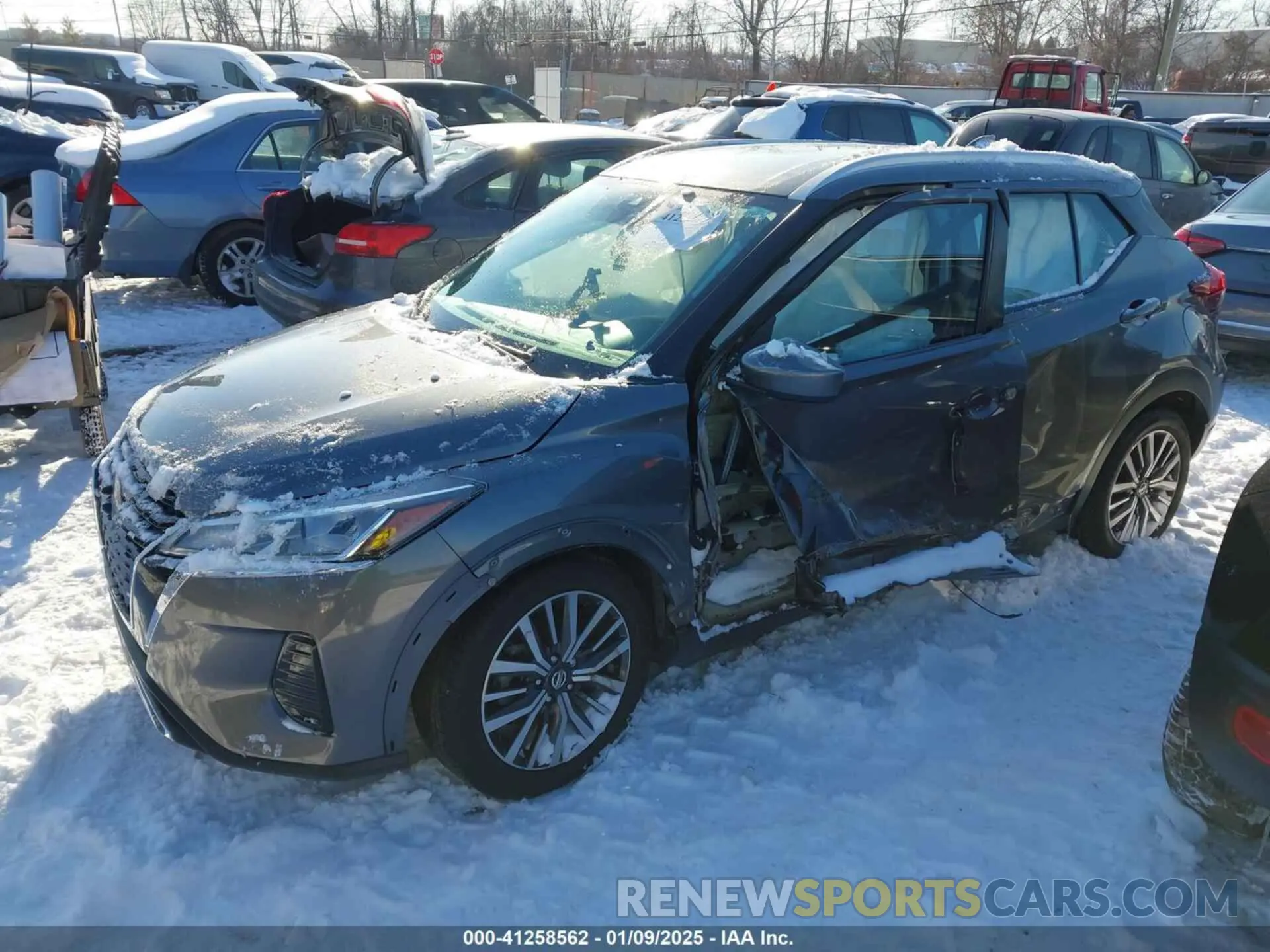 2 Photograph of a damaged car 3N1CP5CV0ML502452 NISSAN KICKS 2021
