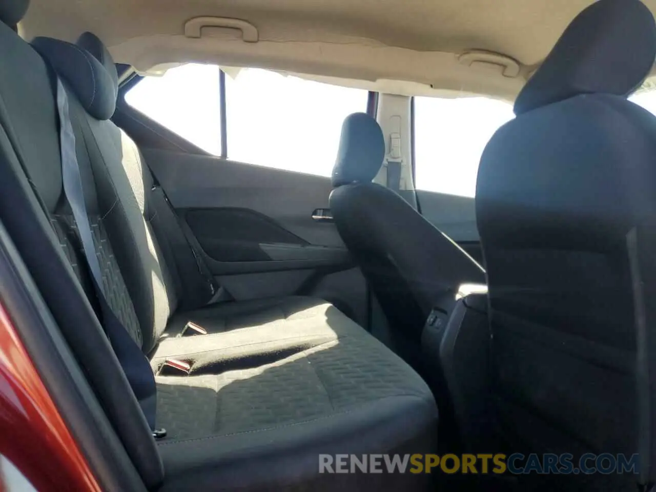 10 Photograph of a damaged car 3N1CP5CV0ML531336 NISSAN KICKS 2021