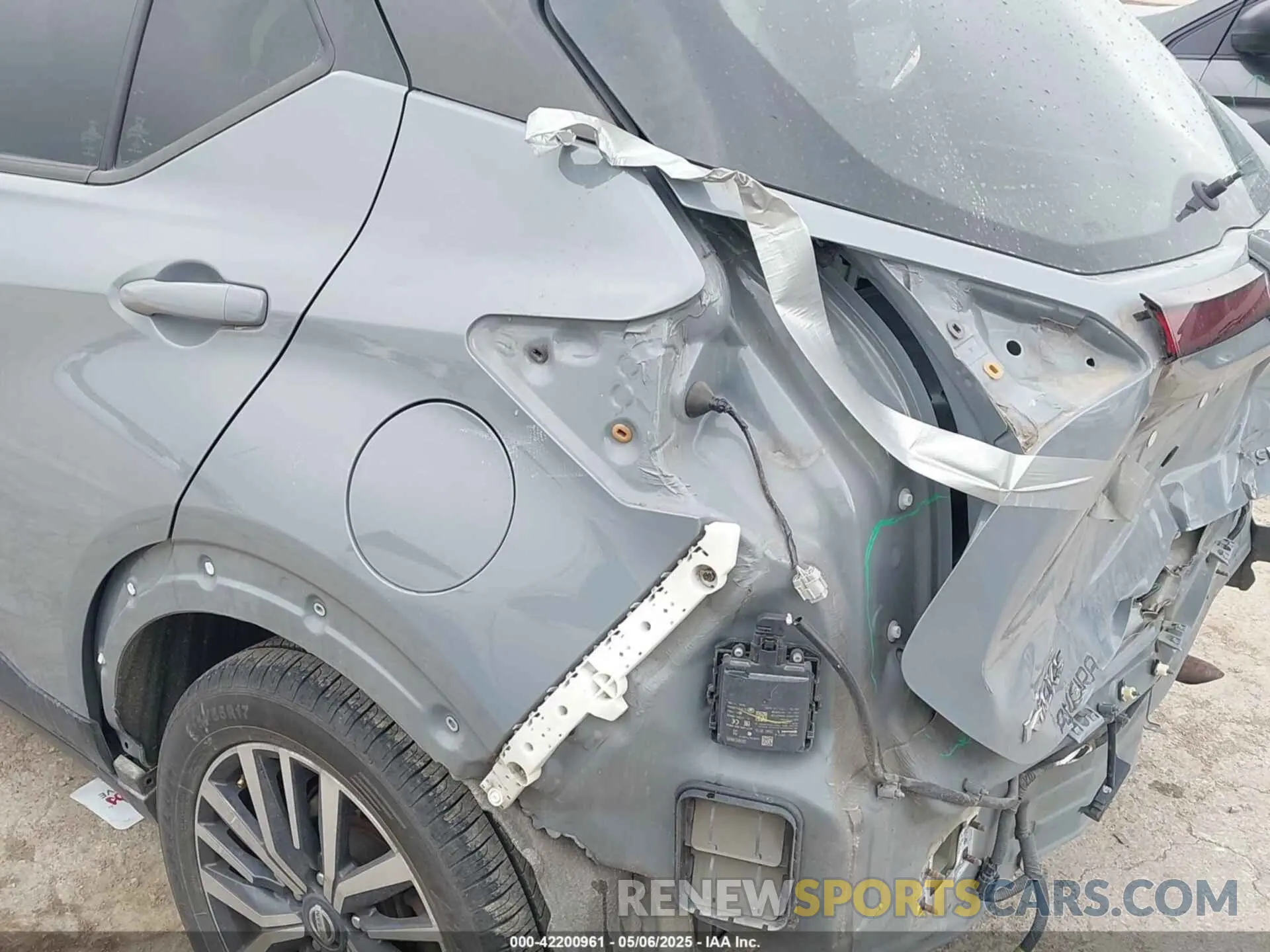 6 Photograph of a damaged car 3N1CP5CV0ML533037 NISSAN KICKS 2021