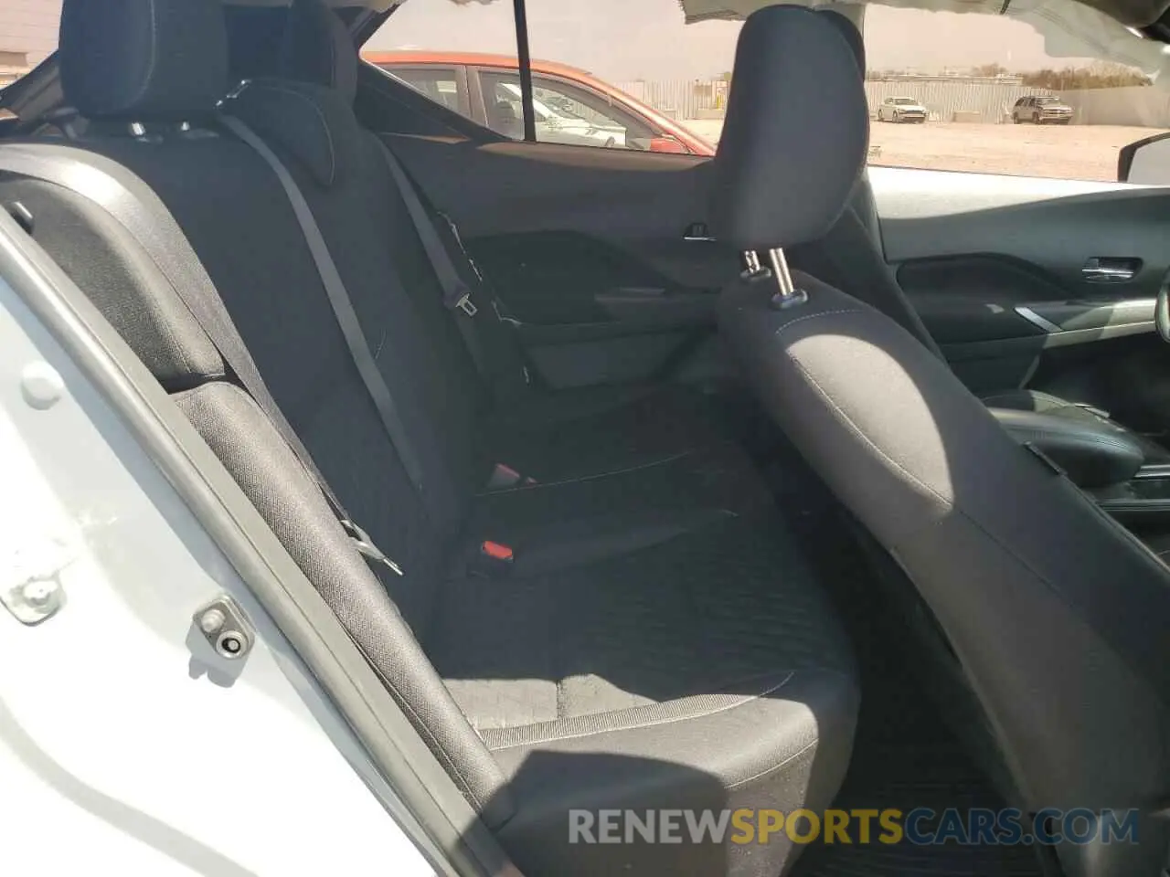 10 Photograph of a damaged car 3N1CP5CV0ML536813 NISSAN KICKS 2021