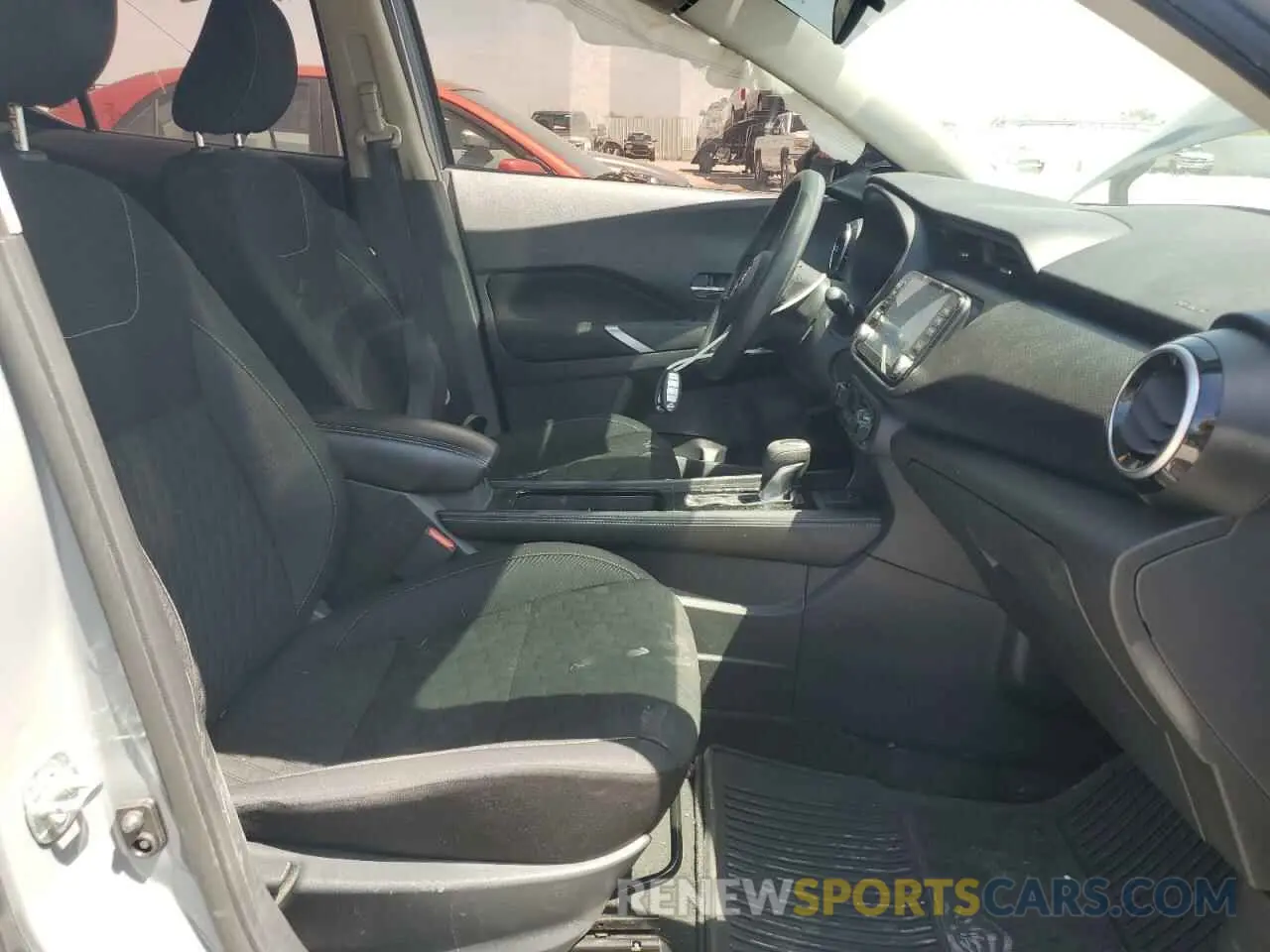 7 Photograph of a damaged car 3N1CP5CV0ML536813 NISSAN KICKS 2021