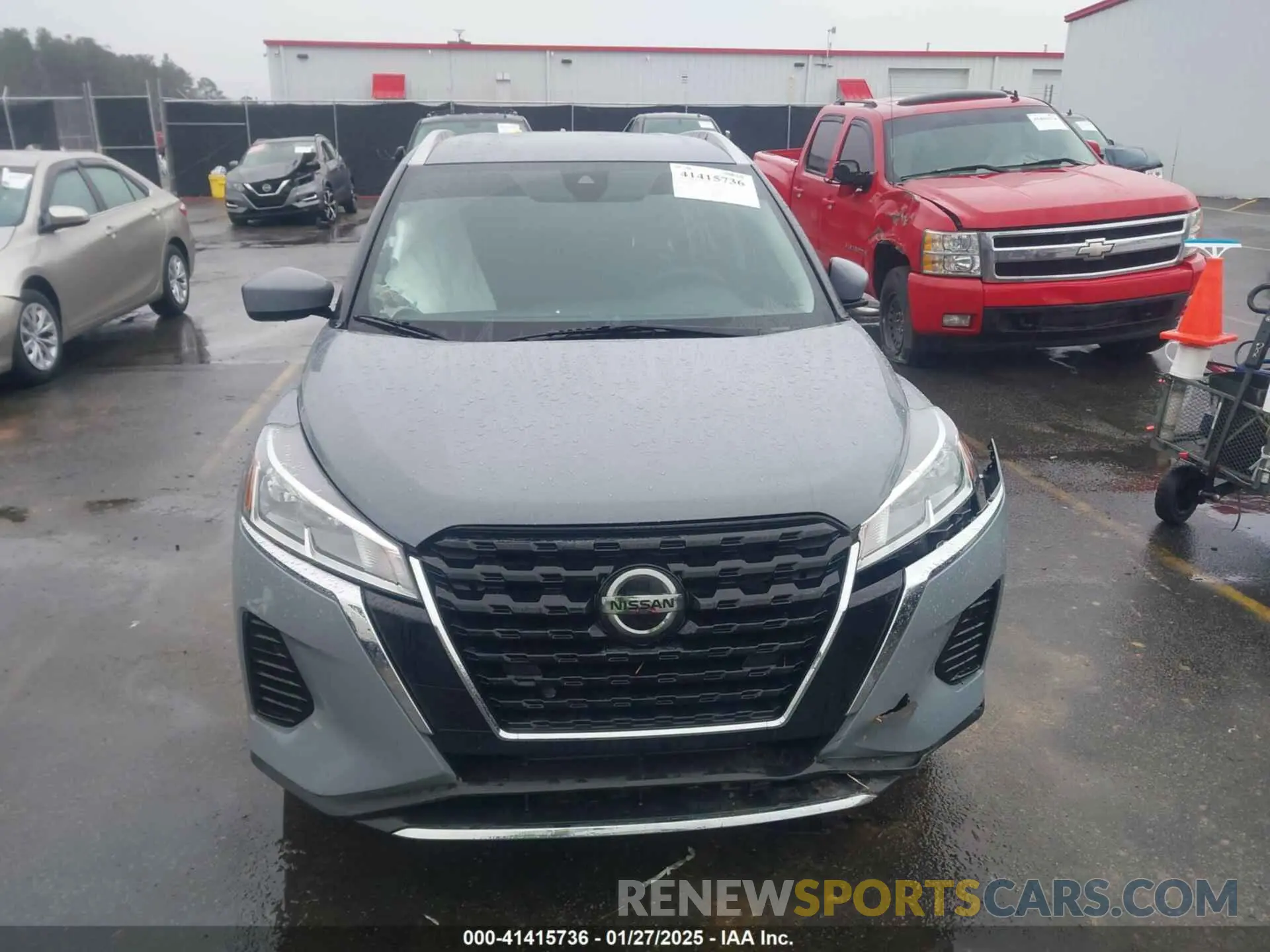 11 Photograph of a damaged car 3N1CP5CV0ML559136 NISSAN KICKS 2021