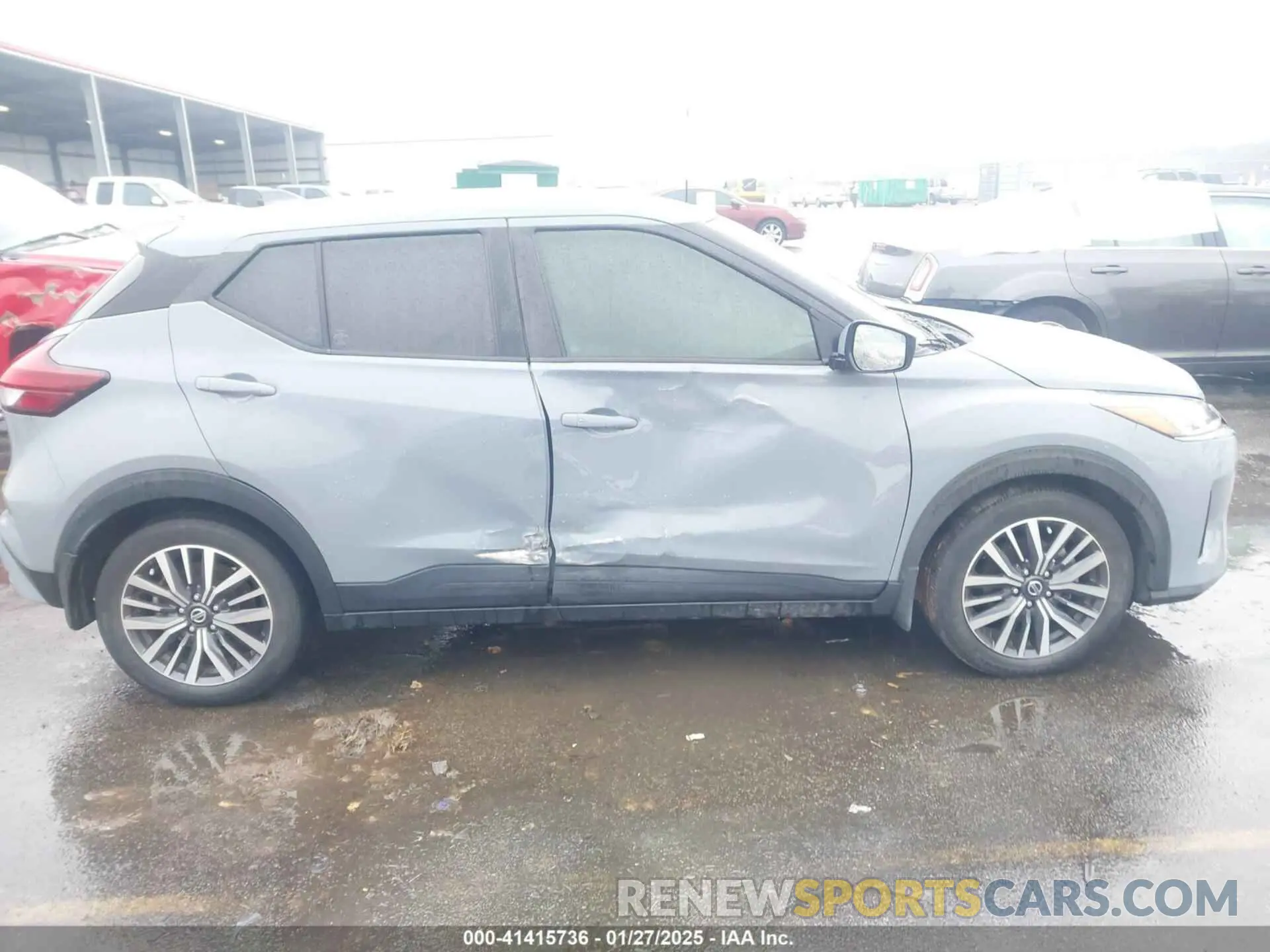 12 Photograph of a damaged car 3N1CP5CV0ML559136 NISSAN KICKS 2021