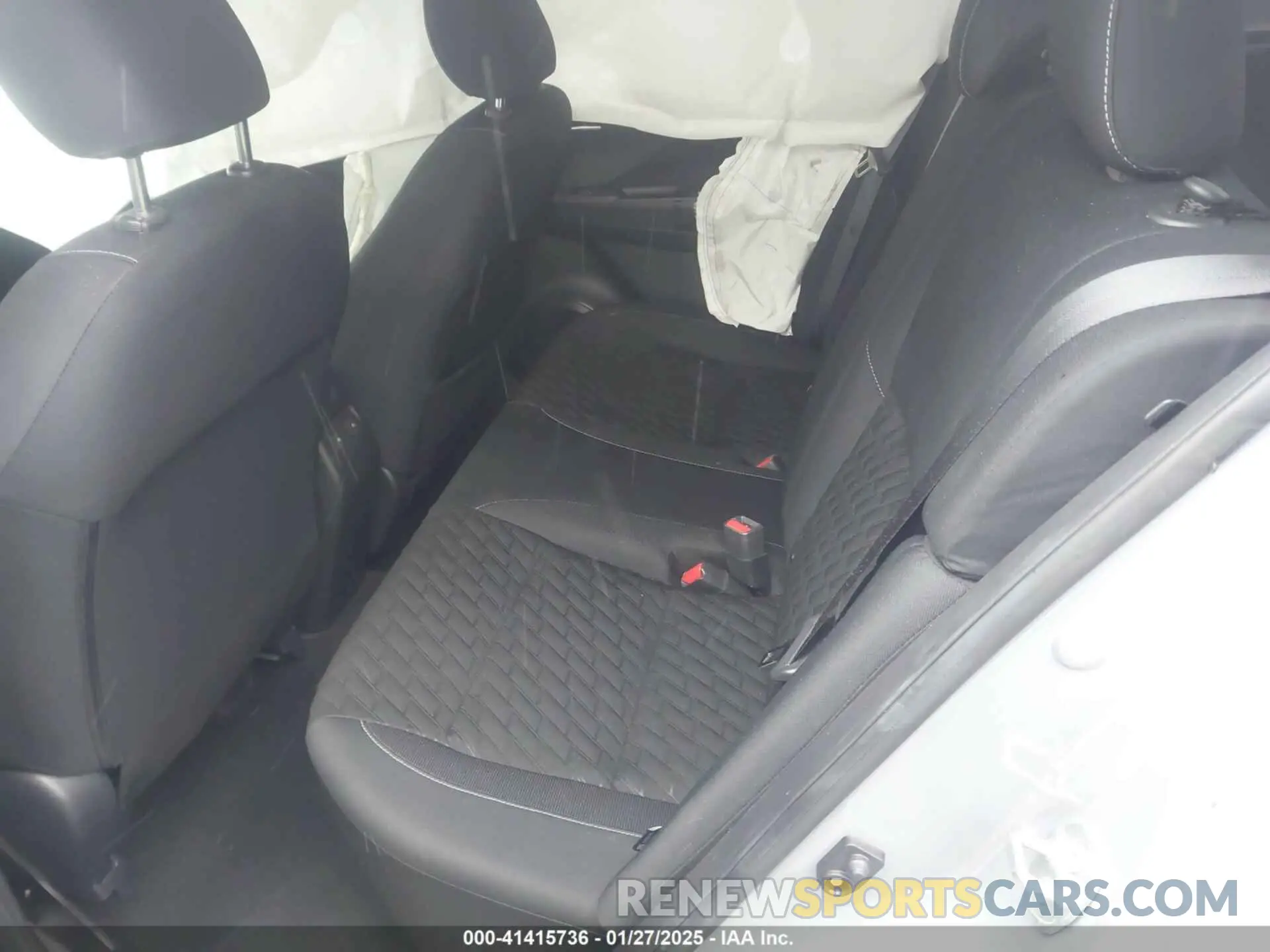 8 Photograph of a damaged car 3N1CP5CV0ML559136 NISSAN KICKS 2021