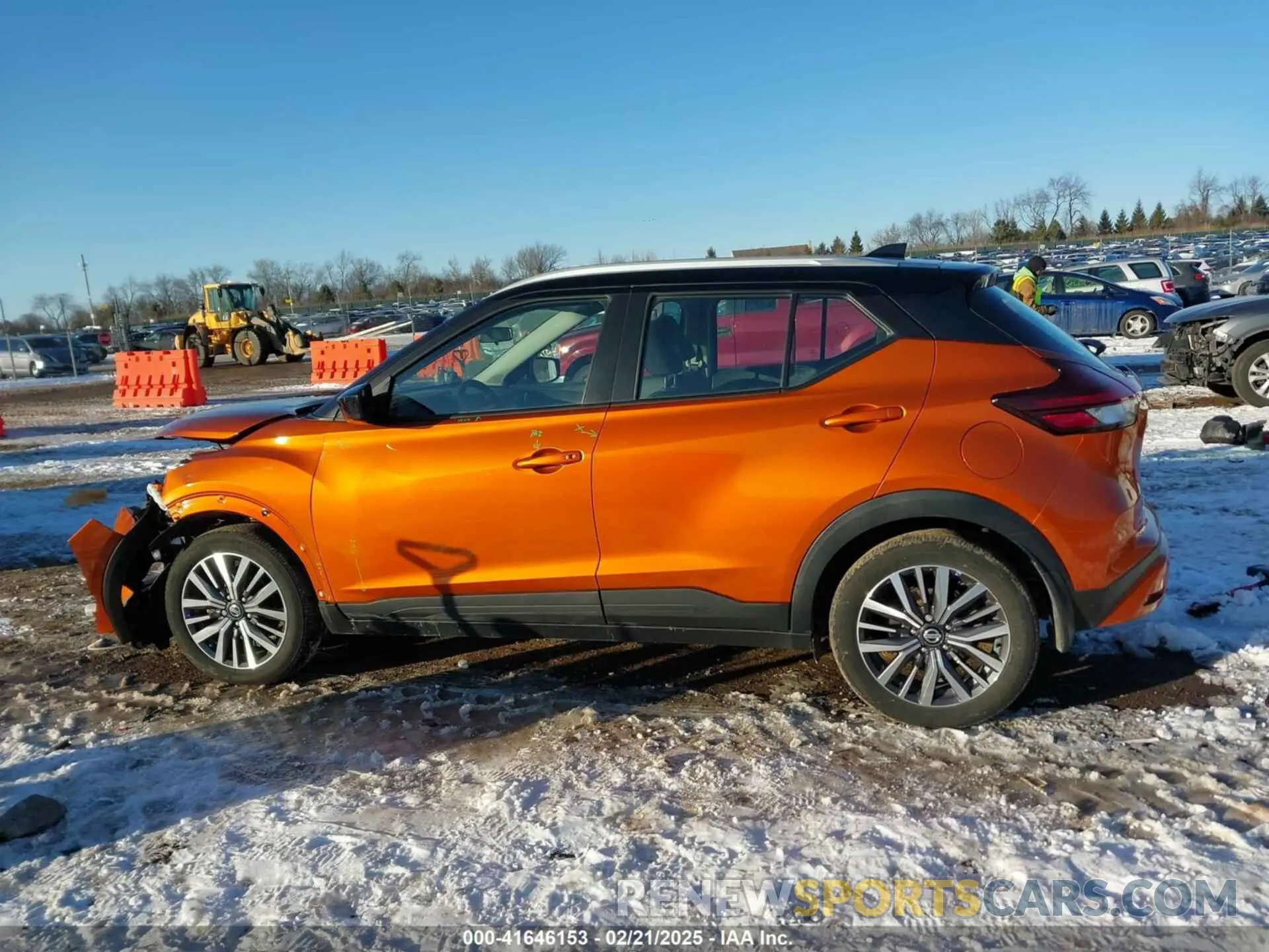 14 Photograph of a damaged car 3N1CP5CV0ML562926 NISSAN KICKS 2021